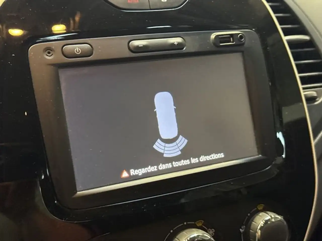Renault Captur — photo 8