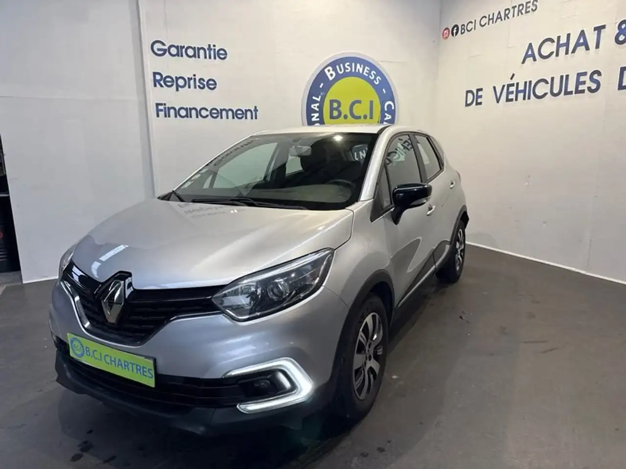 Renault Captur — photo 3