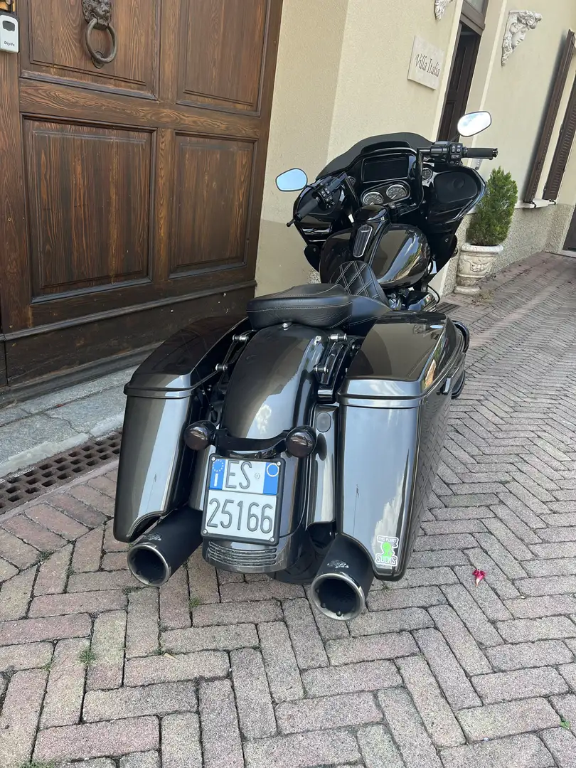 Harley-Davidson Road Glide - 2