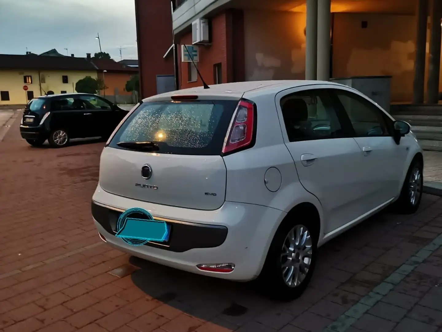 Fiat Punto Evo 5p 1.6 mjt Emotion s&s 120cv Blanc - 2