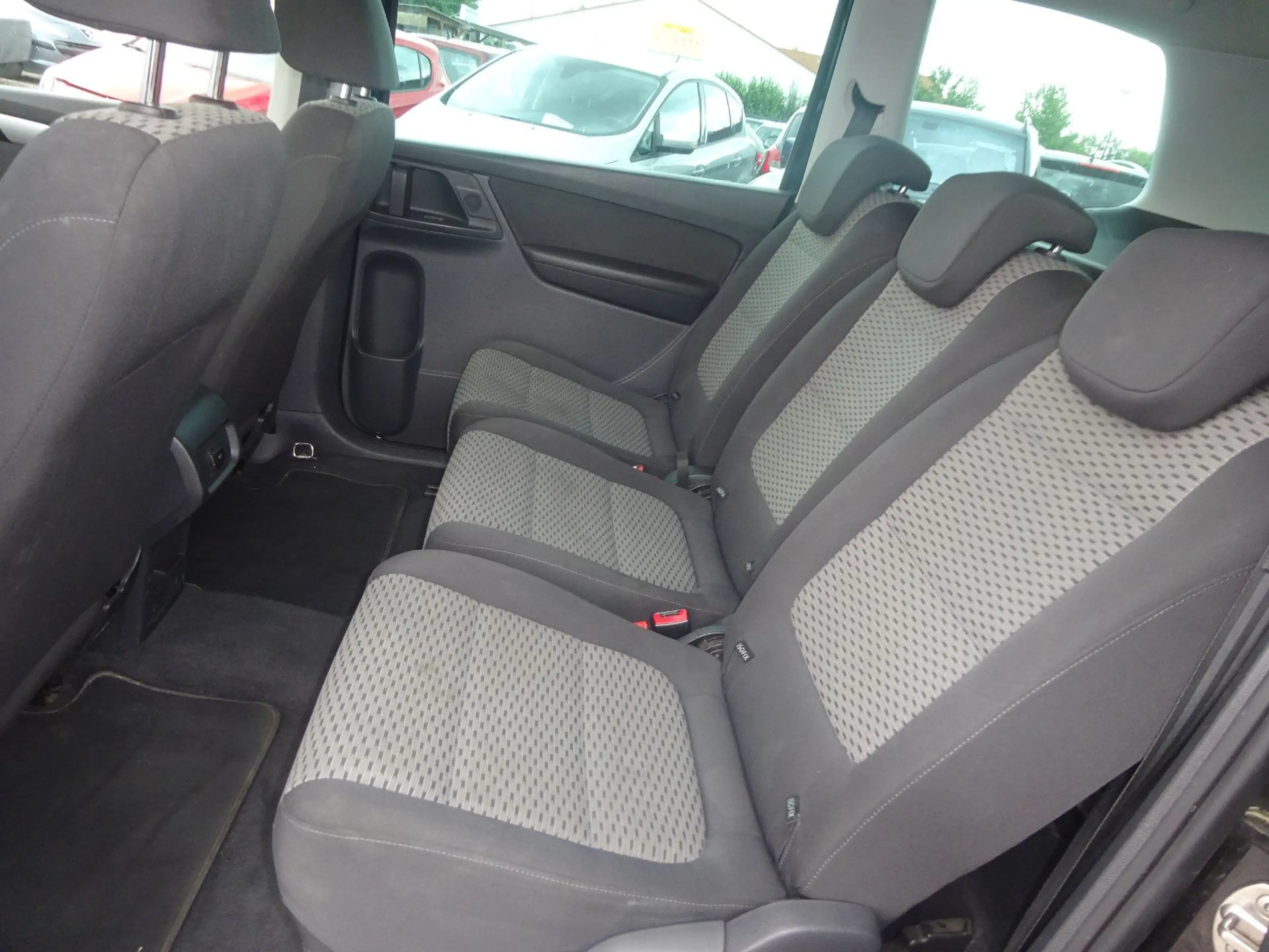 Volkswagen Sharan 2.0 TDI BlueMotion Technology Trendline — photo 8