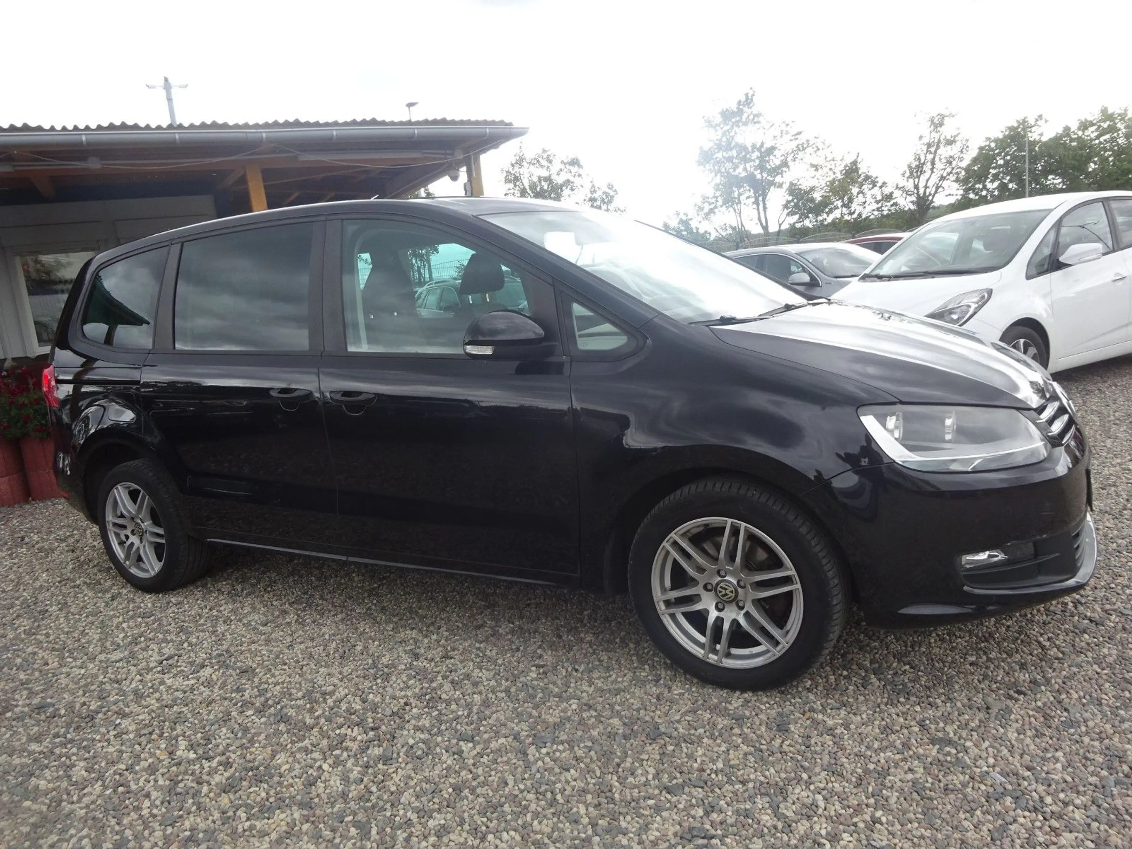 Volkswagen Sharan 2.0 TDI BlueMotion Technology Trendline — photo 3