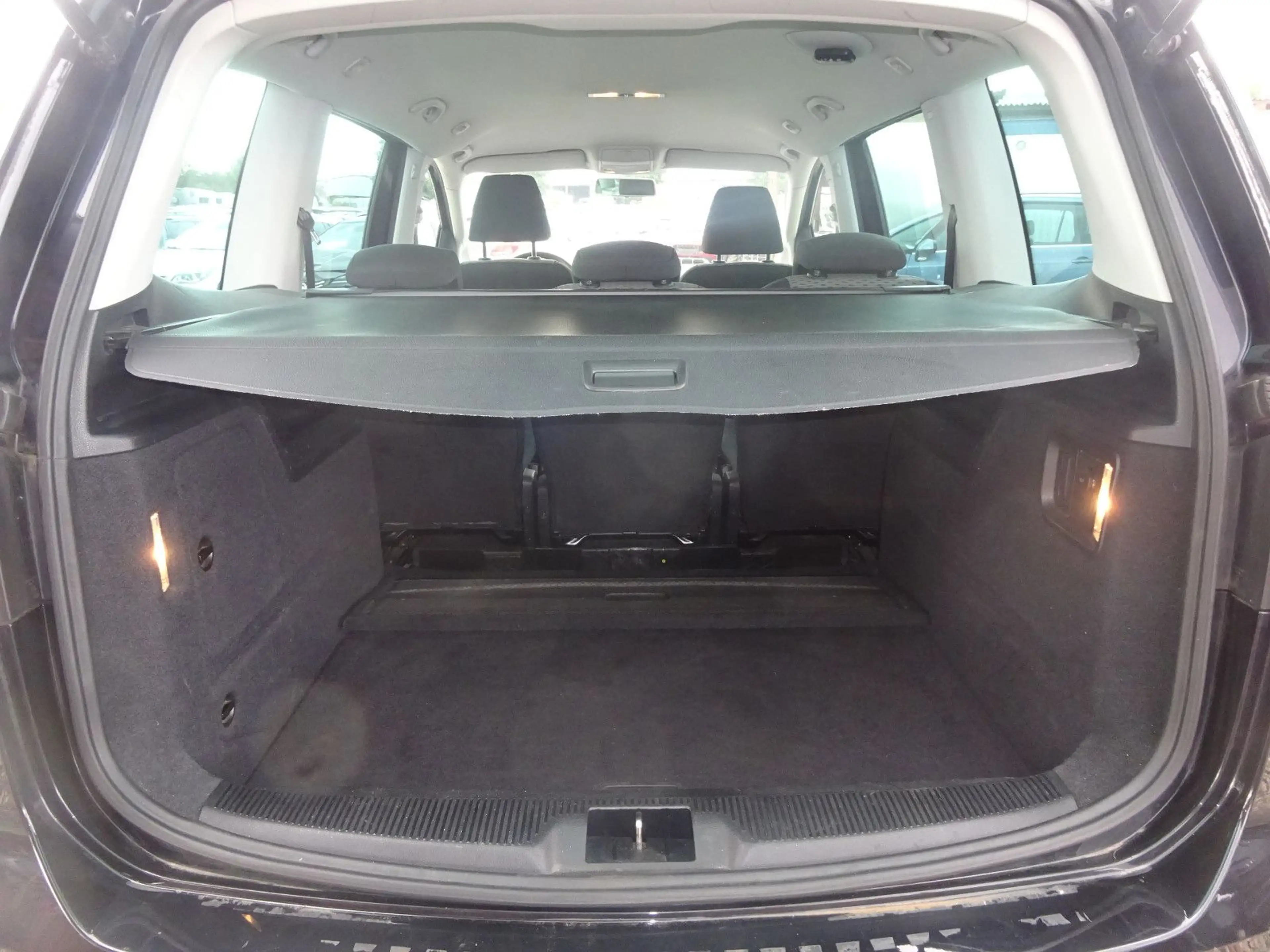 Volkswagen Sharan 2.0 TDI BlueMotion Technology Trendline — photo 10
