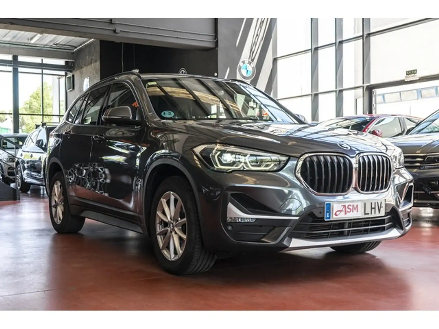 BMW X1 sDrive 20dA Gris - 2