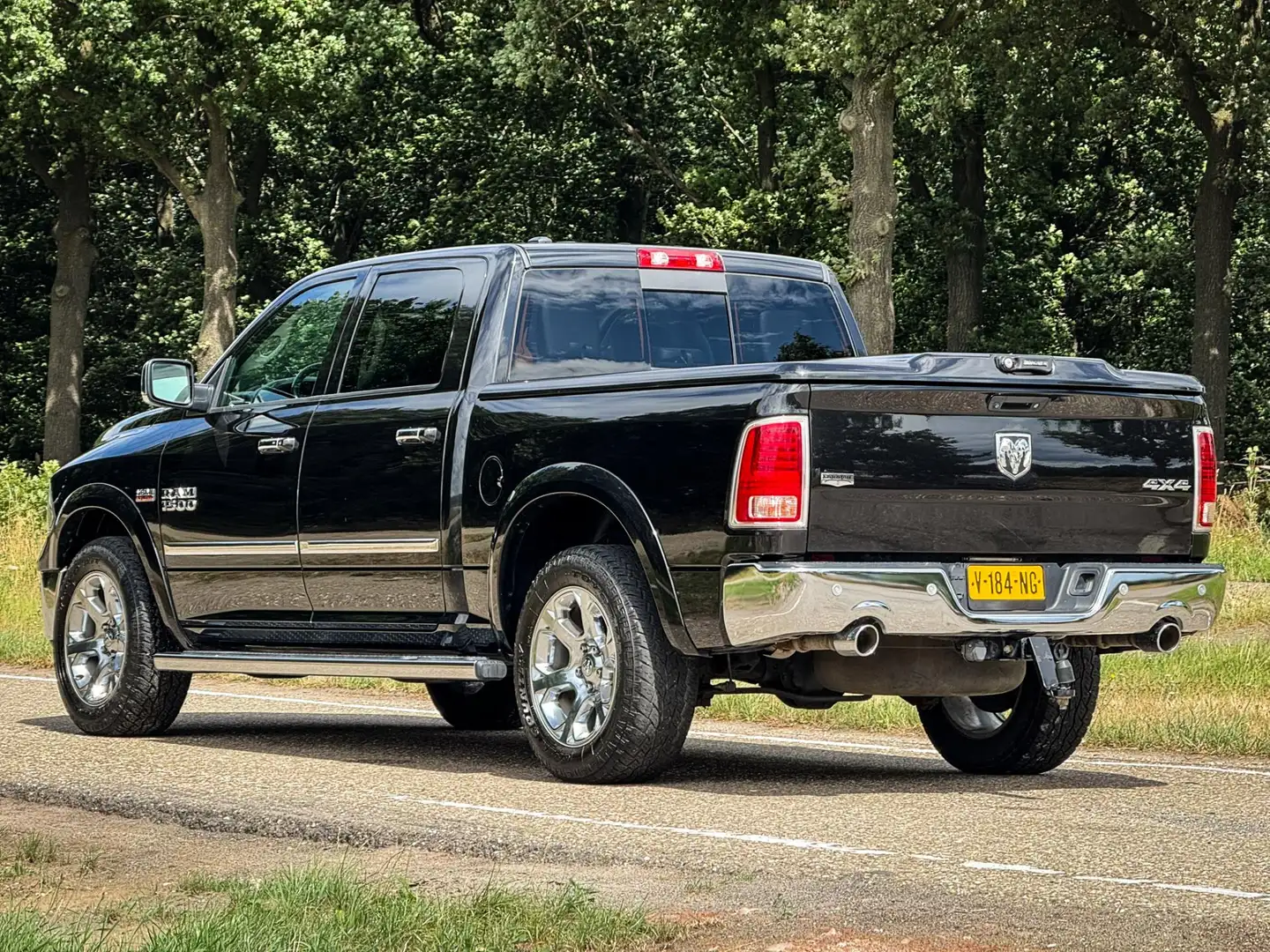Dodge RAM 1500 5.7 V8 HEMI 4x4 Crew Cab Laramie | Prins LPG Zwart - 2