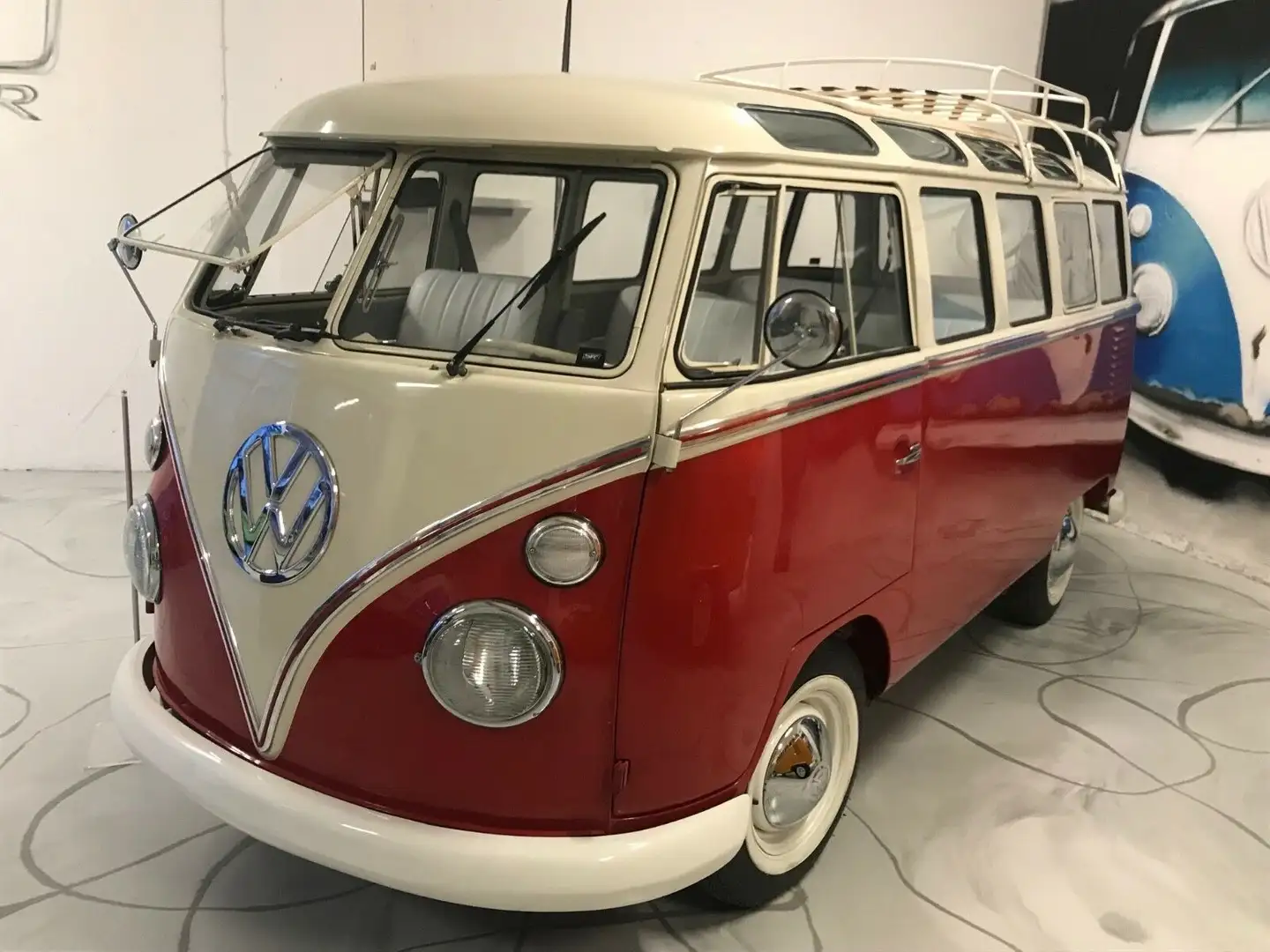 Volkswagen T1 Samba/Safari Wunschbus konfigurierbar Červená - 1