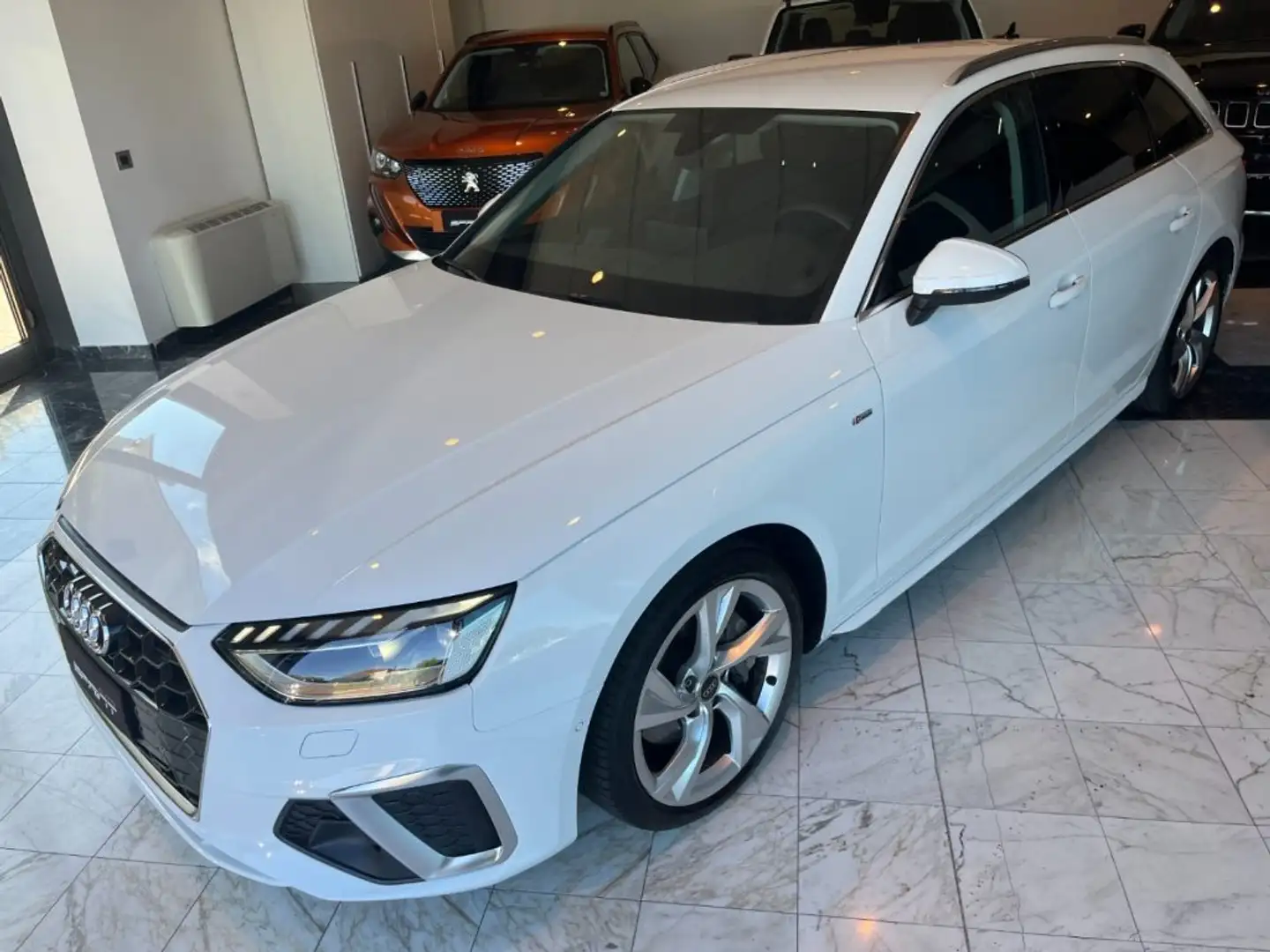 Audi A4 AVANT 40 TDI 204CV QUATTRO S-TRONIC S-LINE EDITION Blanco - 1