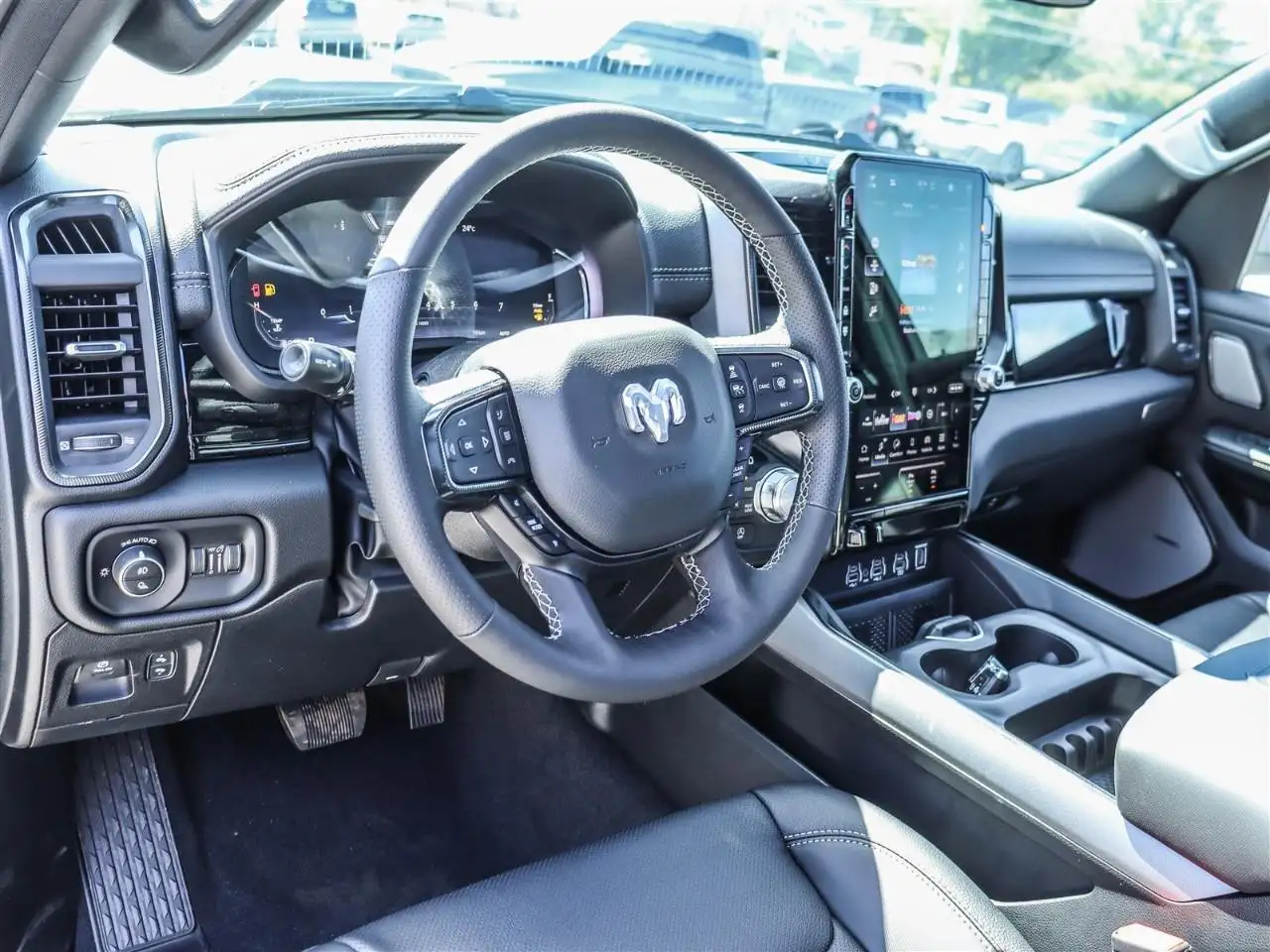 RAM 1500 снимка RAM 1500