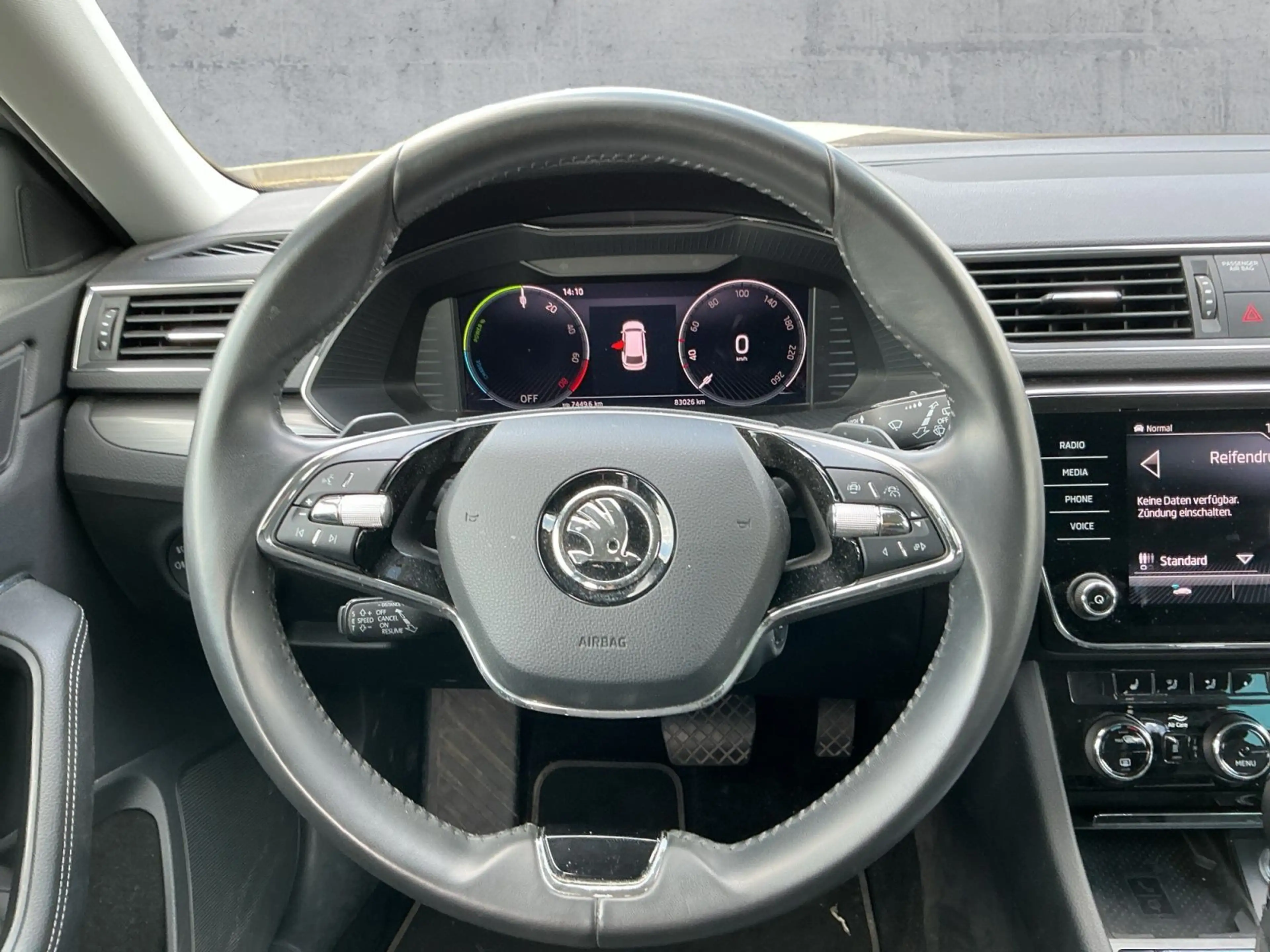 Skoda Superb Combi iV STYLE BEAM+NAVI+APP+ACC+SHZ+AHK — photo 10