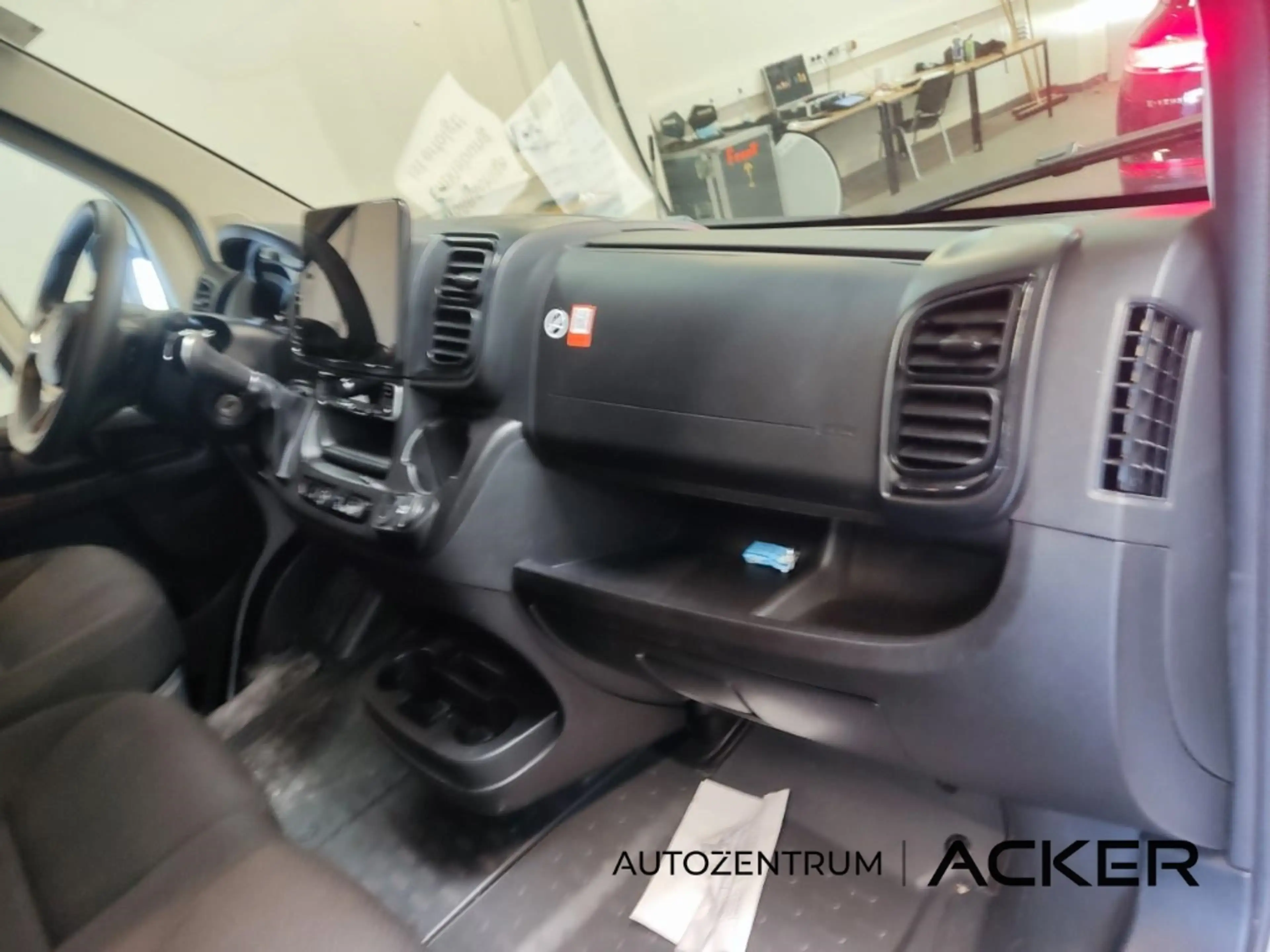 Peugeot Boxer Kasten Hochraum 435 L4H2 Heavy BlueHDi 180 — photo 4
