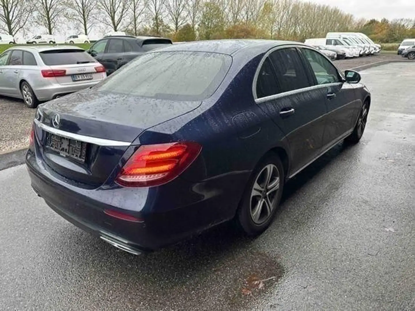 Mercedes-Benz E 300 E300d Limousine AHK+Distronic+LED+Widescreen+RFK Bleu - 2