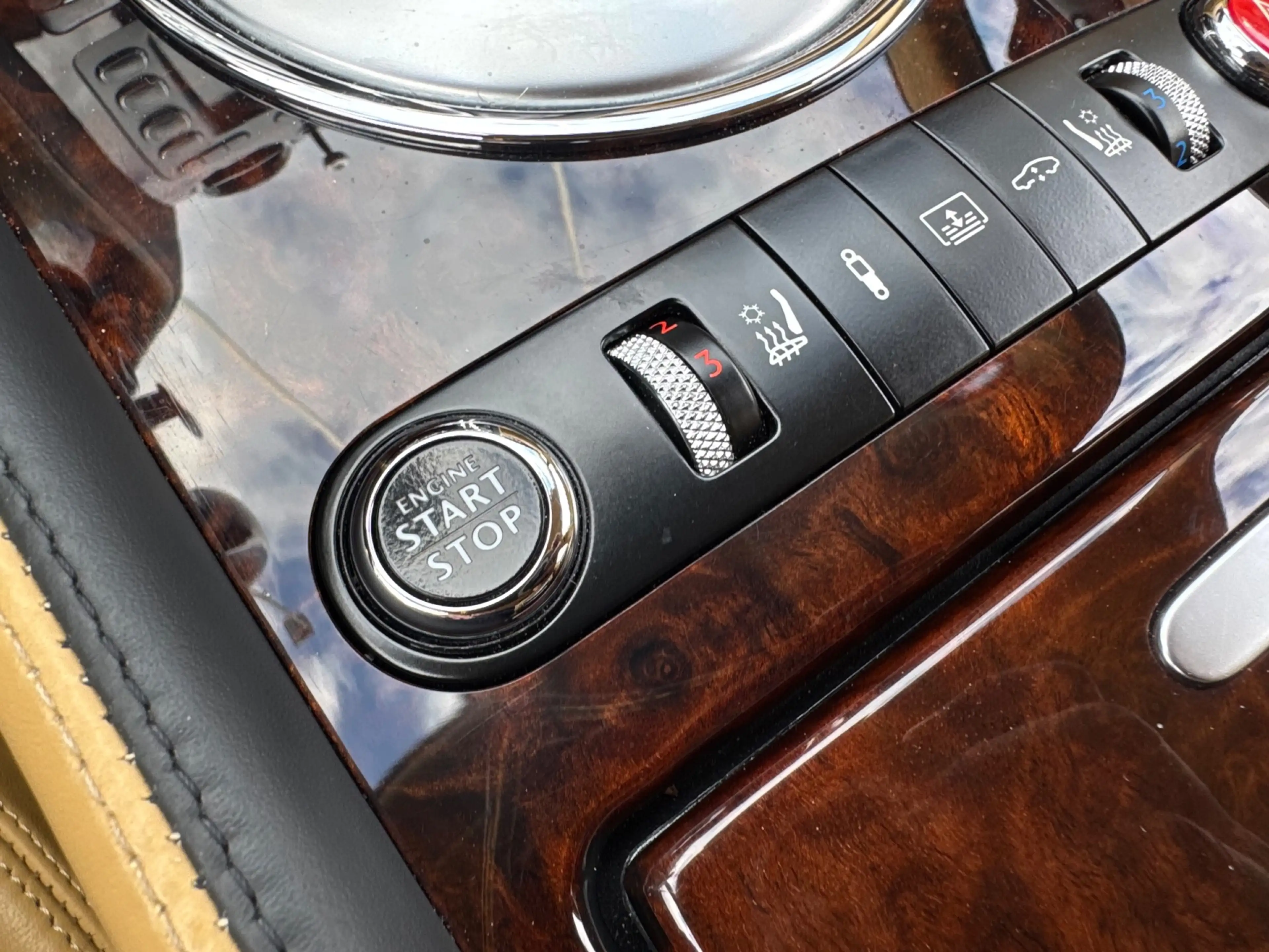 Bentley Flying Spur Continental 6.0 W12 — photo 22