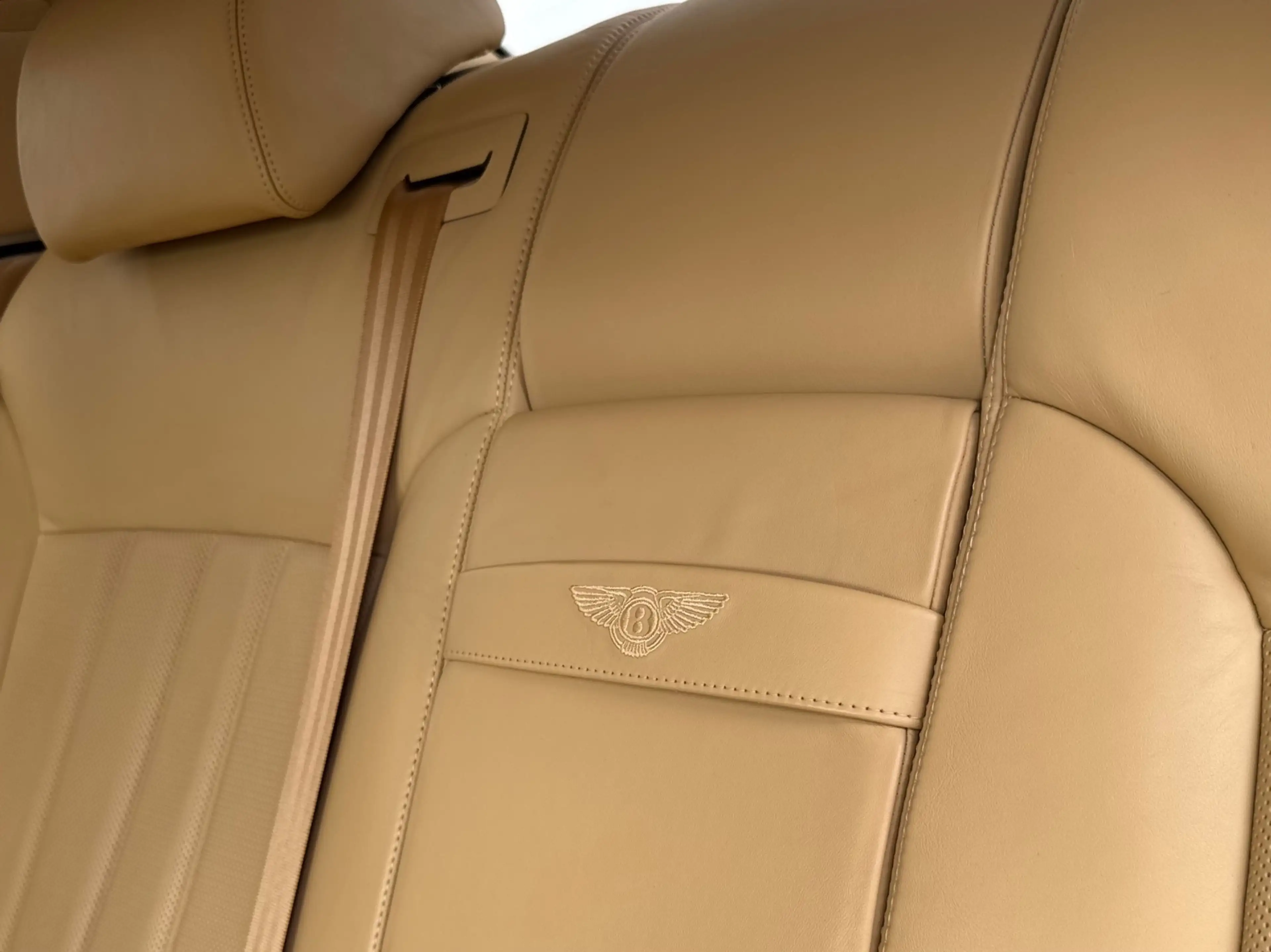 Bentley Flying Spur Continental 6.0 W12 — photo 16