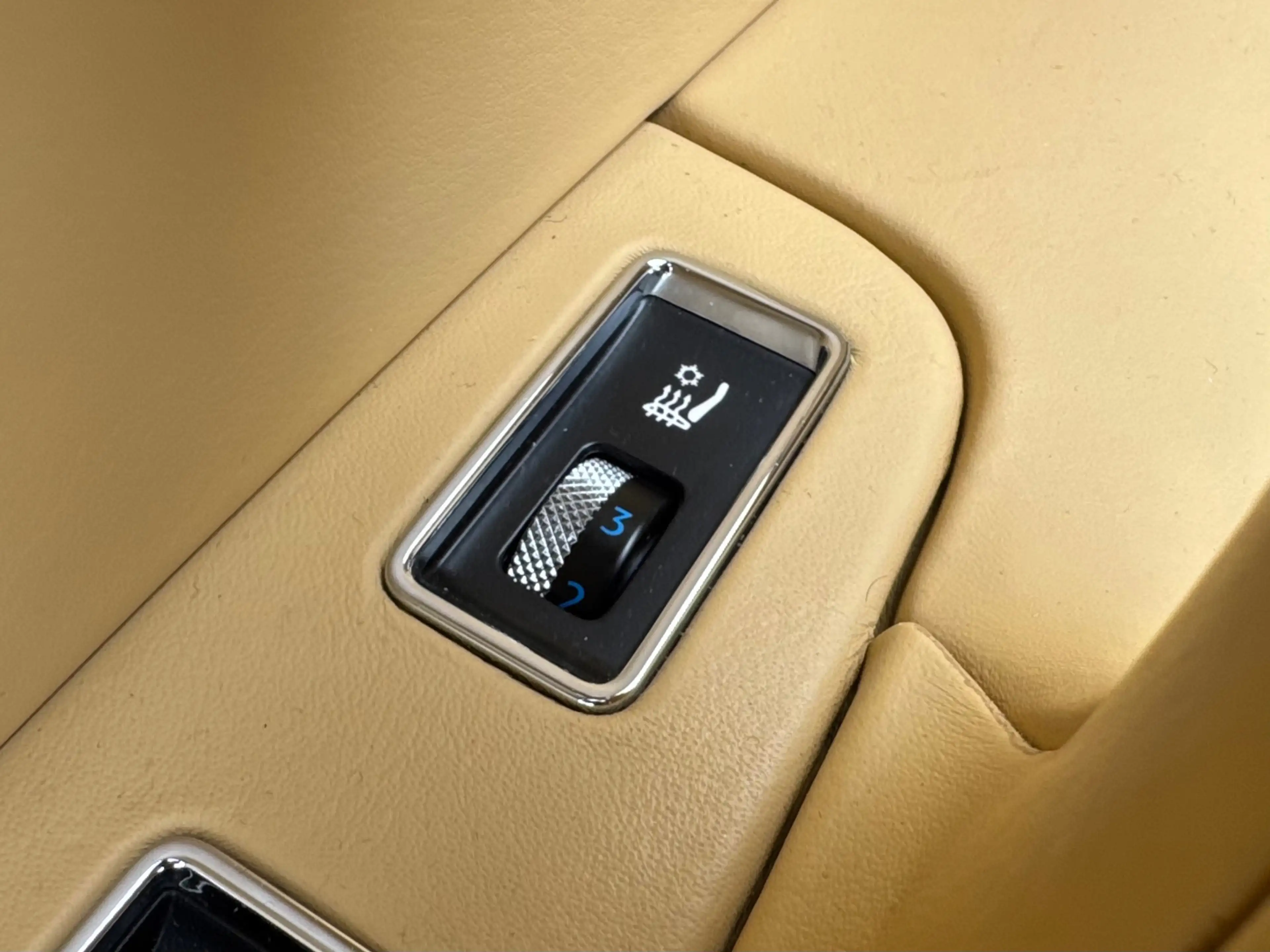 Bentley Flying Spur Continental 6.0 W12 — photo 13