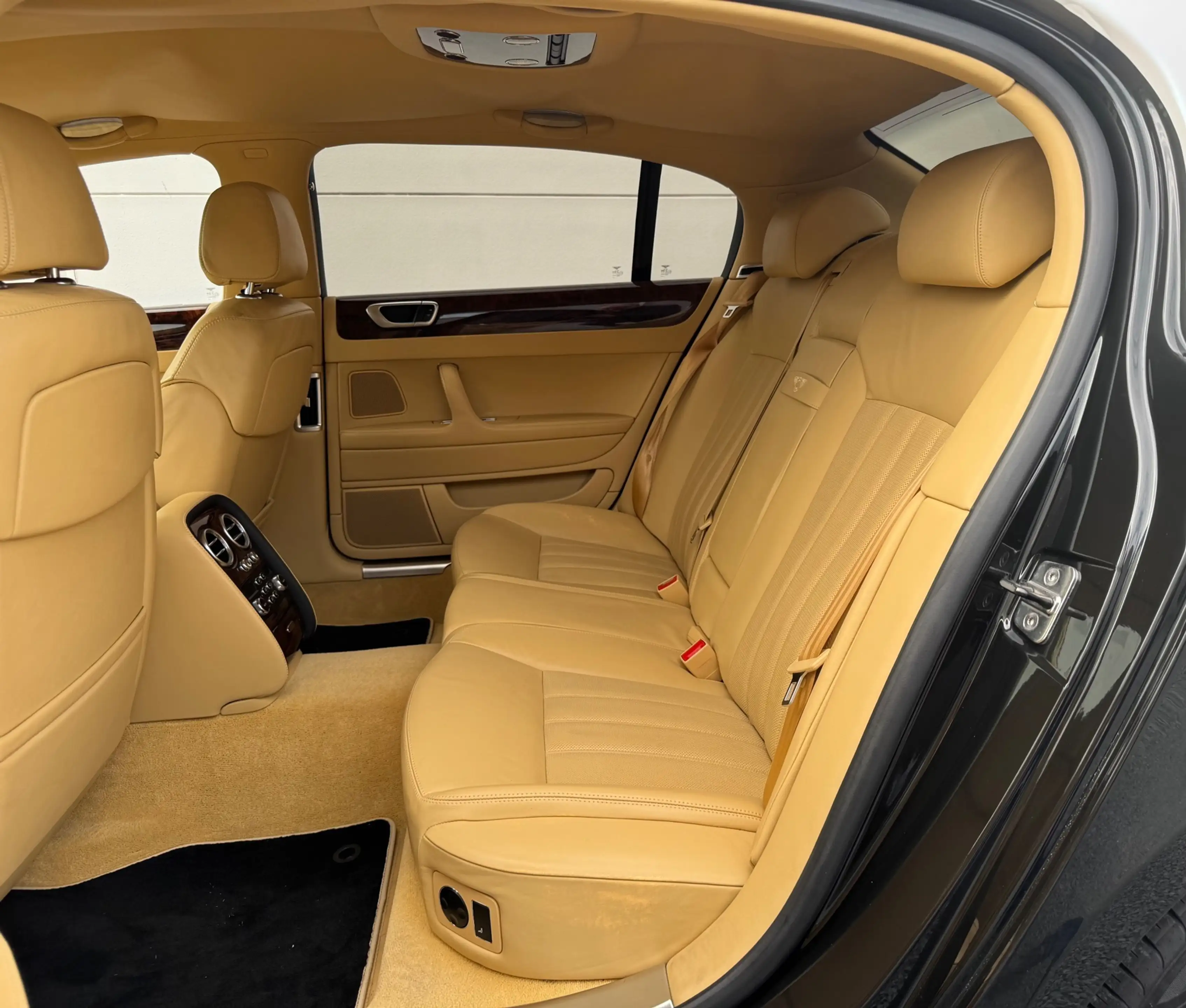 Bentley Flying Spur Continental 6.0 W12 — photo 11