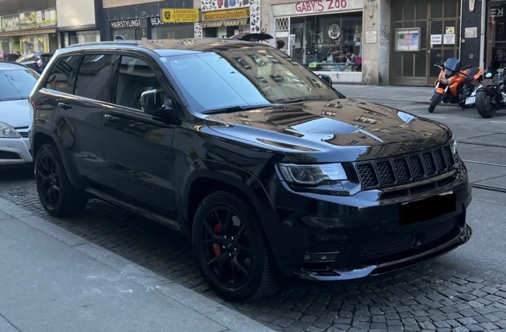 Jeep Grand Cherokee 6,4 V8 HEMI SRT - 2