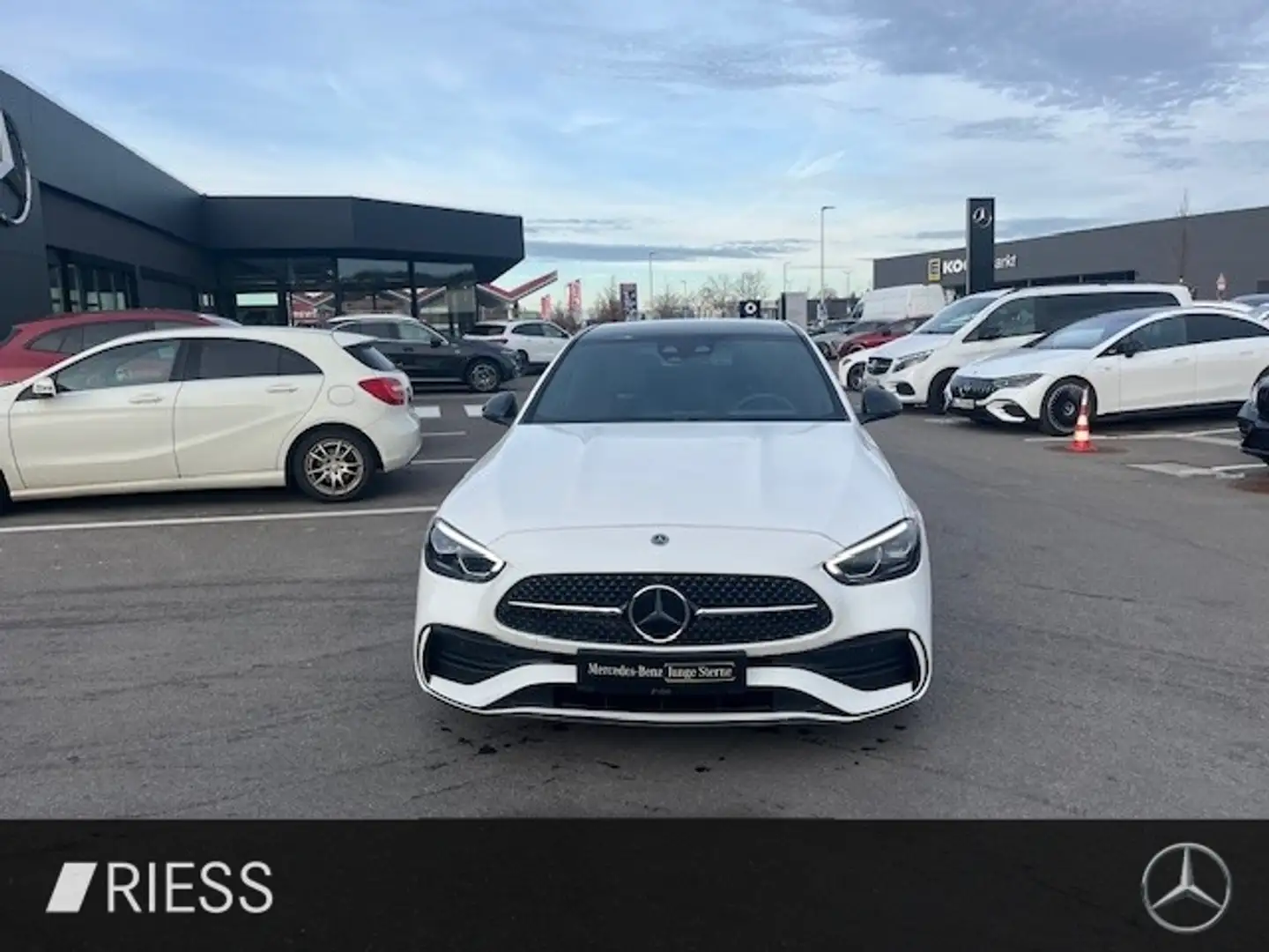 Mercedes-Benz C 220 d AMG Sport Night Distr Pano AHK 360 19" Weiß - 2