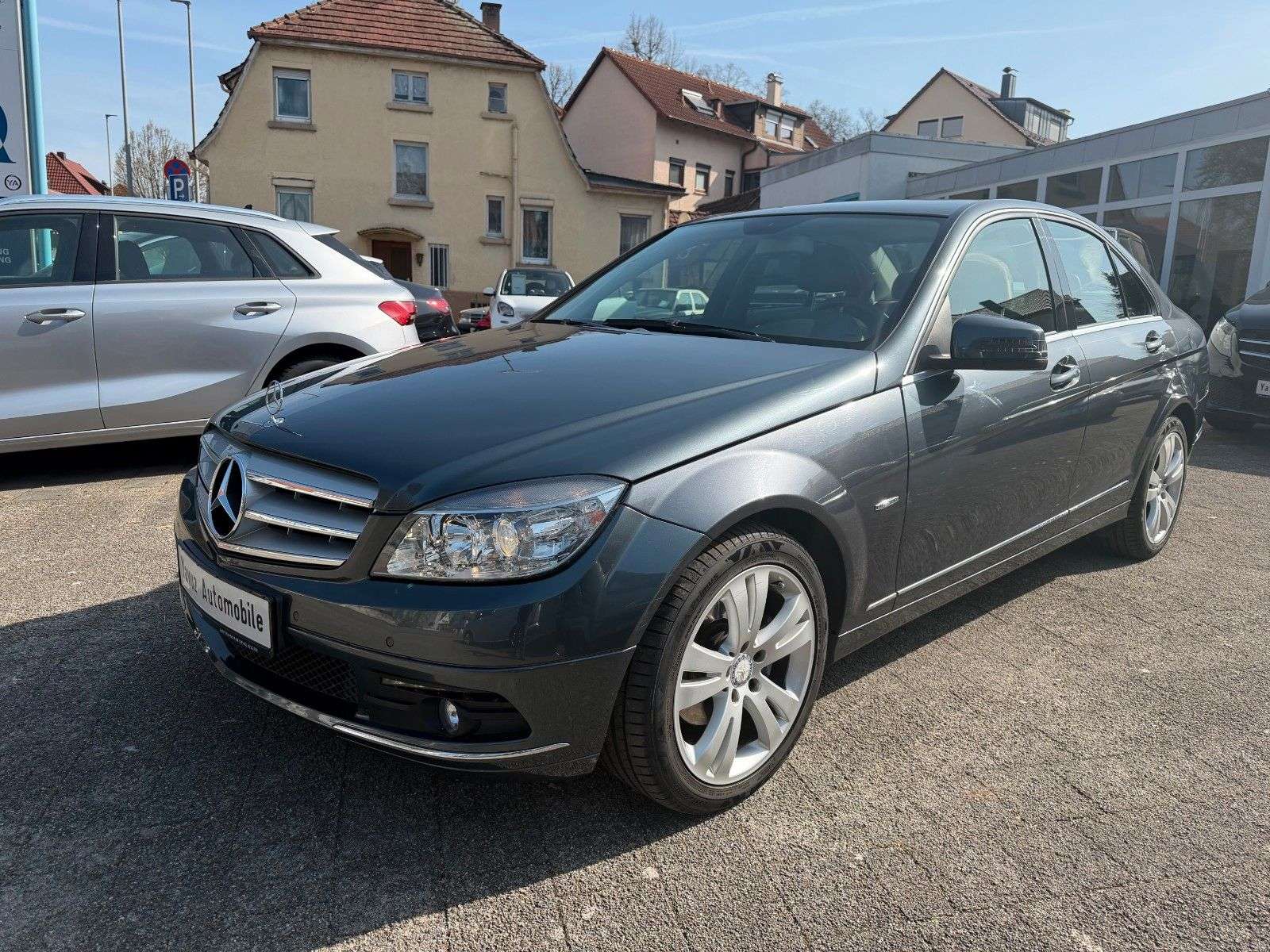 Second hand Mercedes Benz C-Class 300