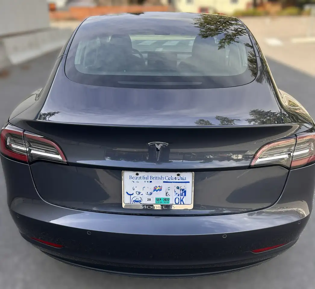 Tesla Model 3 fotografie Tesla Model 3