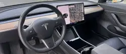 Tesla Model 3 снимка Tesla Model 3