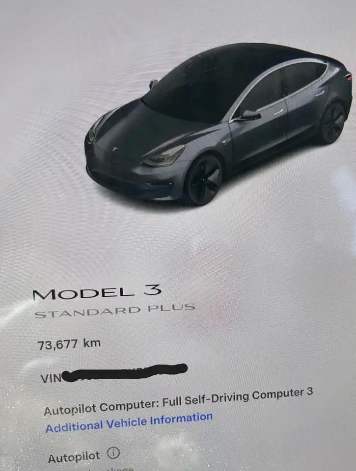 Tesla Model 3 fotografie Tesla Model 3
