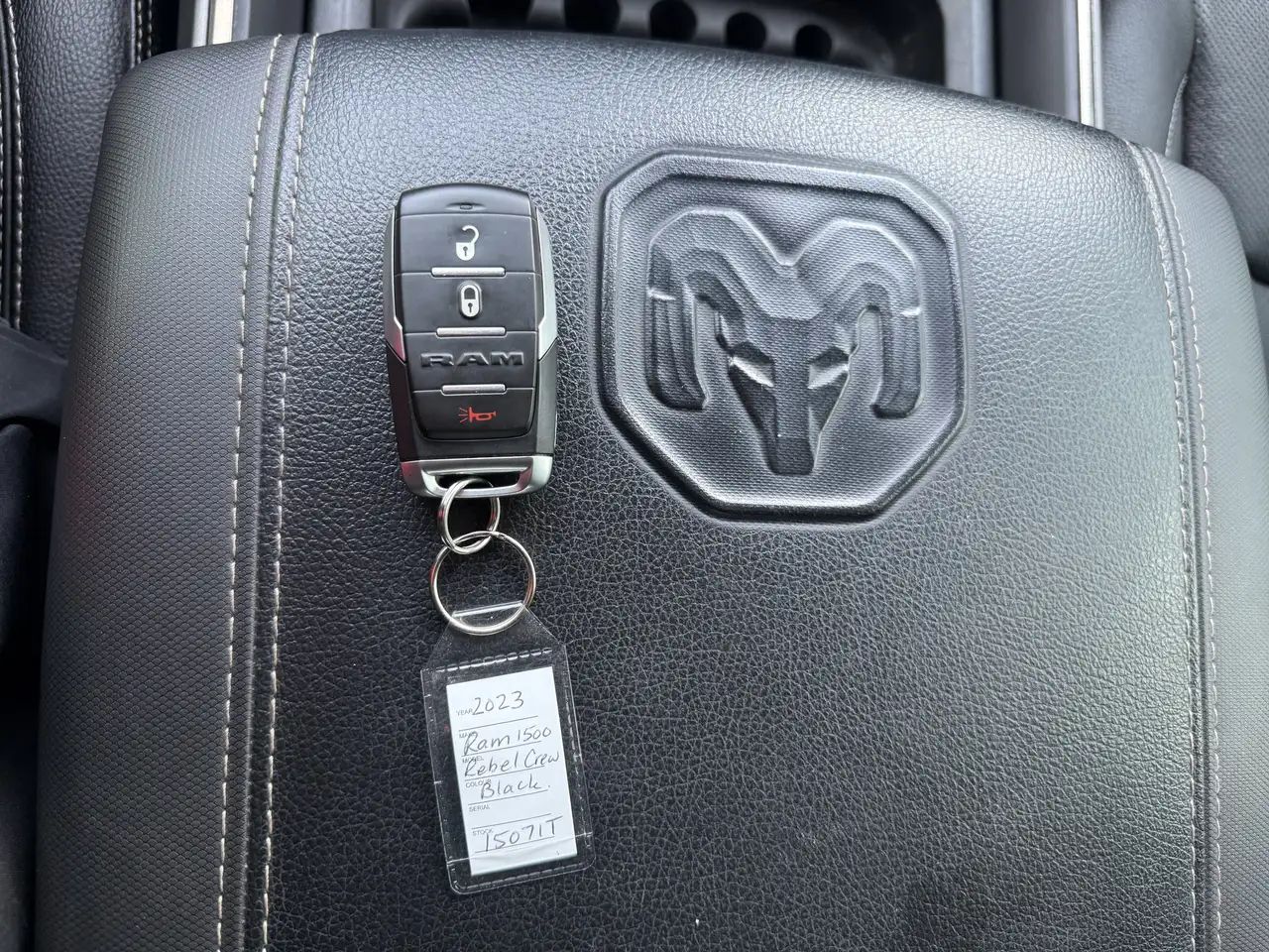 RAM 1500 снимка RAM 1500