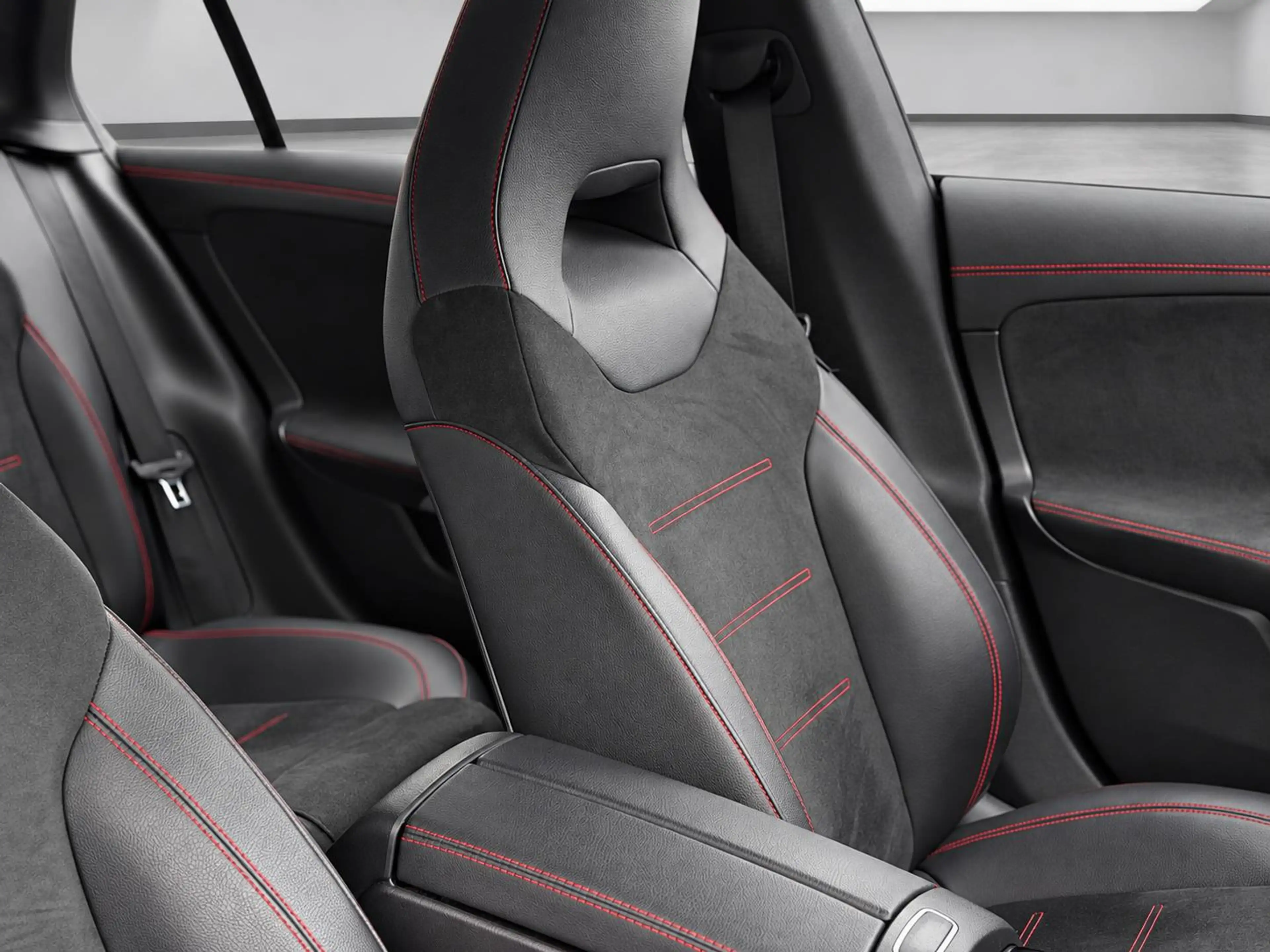 Mercedes-Benz CLA 180 Shooting Brake CLA AMG Line — photo 8