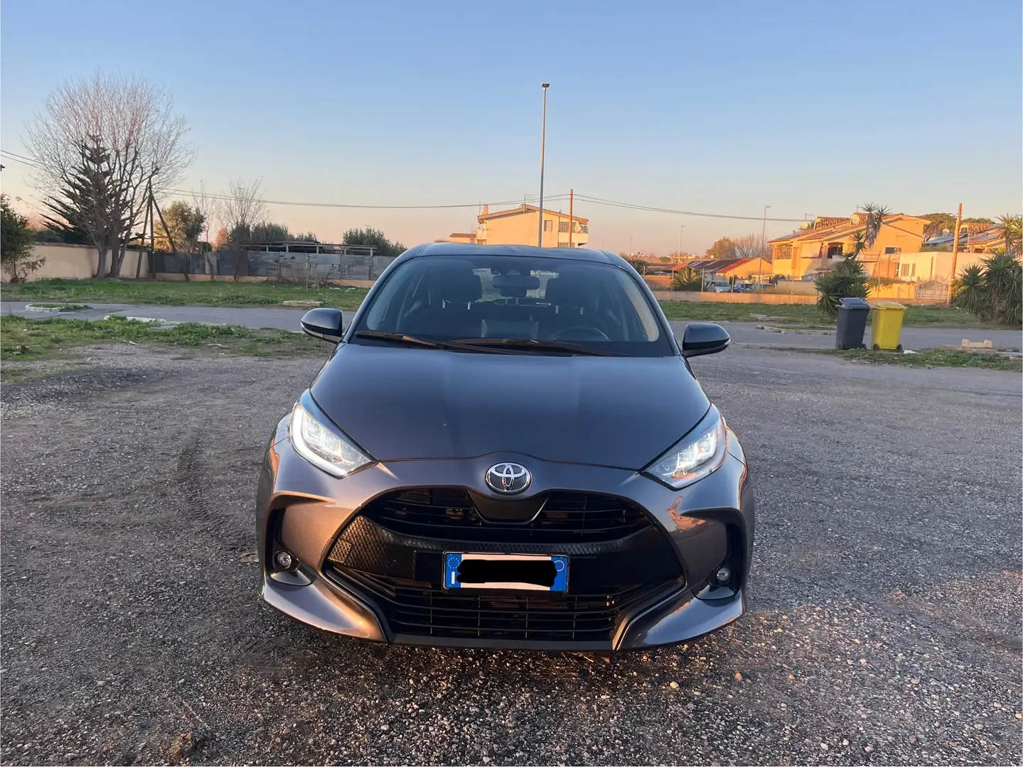 Toyota Yaris 1.0 Trend Grigio - 2