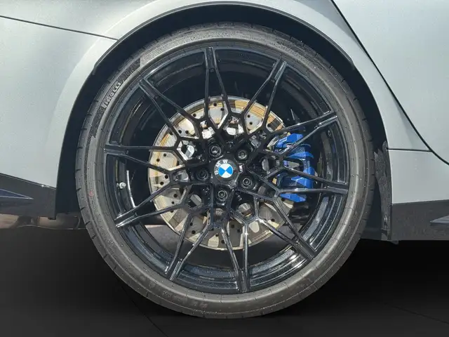 BMW M3 view 11