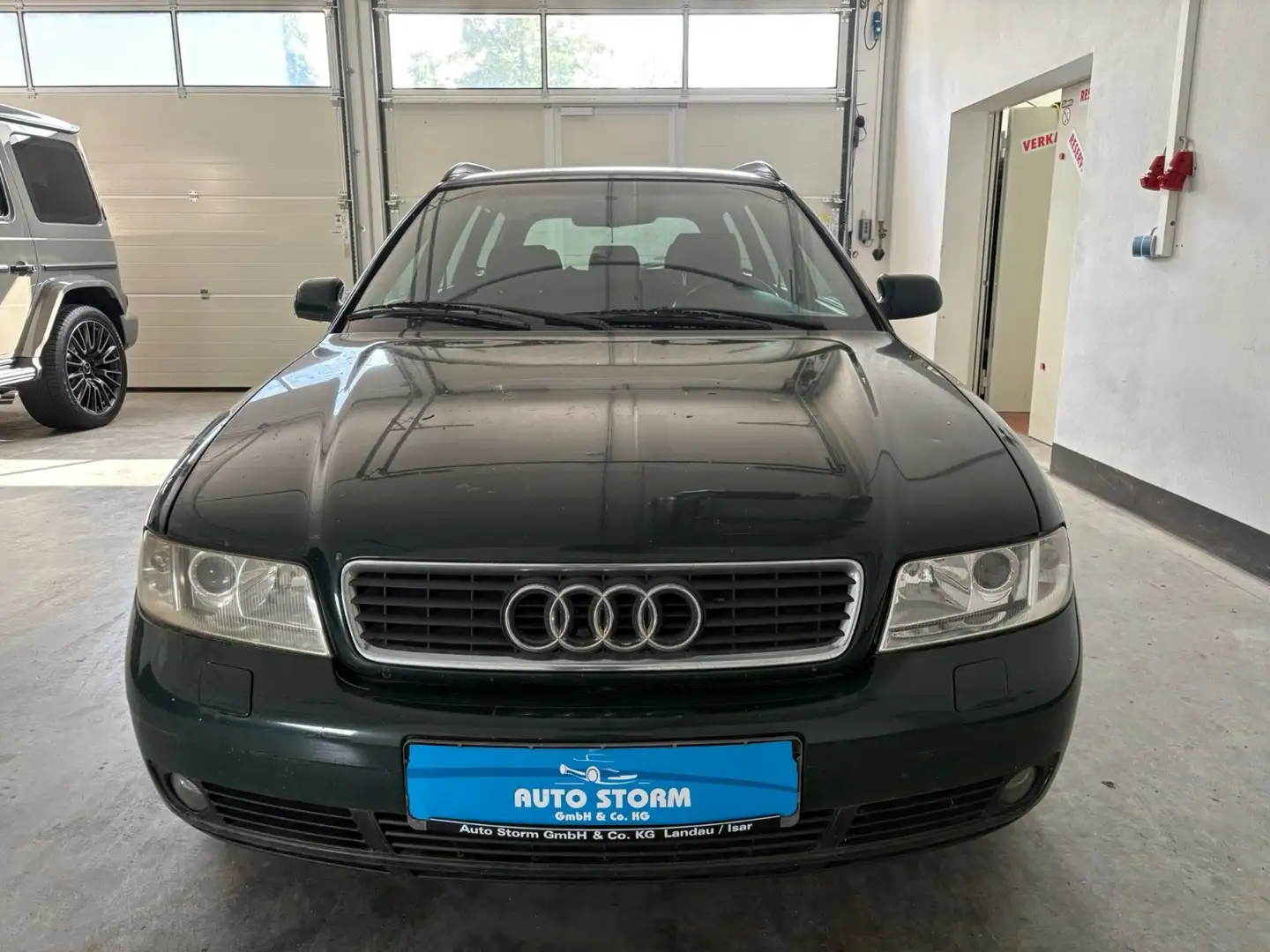 Audi A4 Audi  1.9 TDI*AHK*SHZ*KlimaA*Radio* Vert - 2