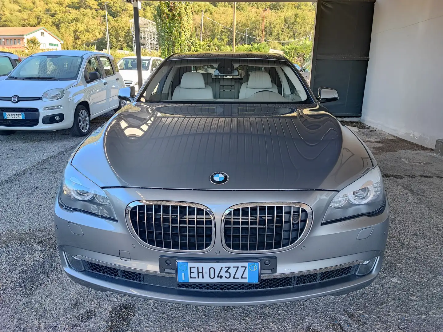 BMW 760 Serie 7 F/01-02 760i Eccelsa auto Grigio - 2