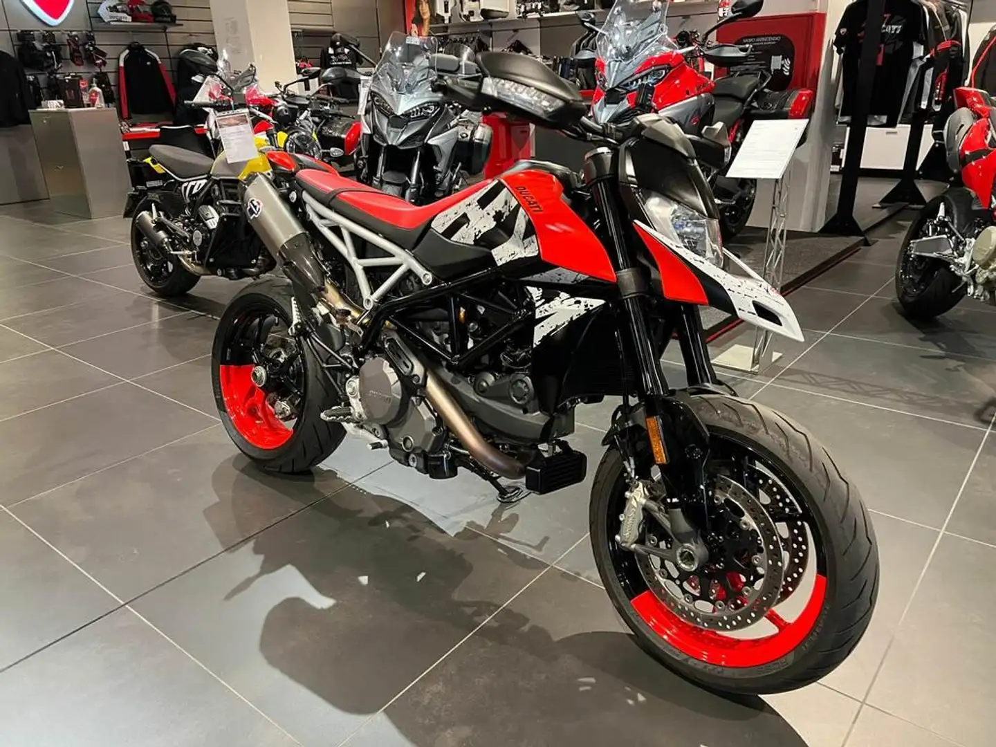 Ducati Hypermotard 950 RVE my22 - 2