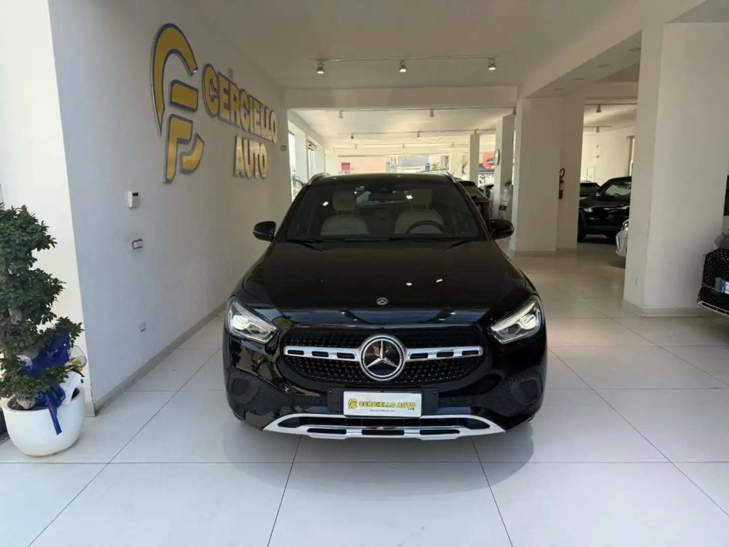 Mercedes-Benz GLA 200 d Automatic Sport Plus da €419,00 Nero - 1