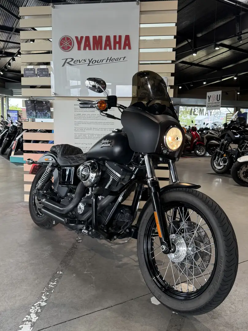 Harley-Davidson Dyna Street Bob Noir - 1