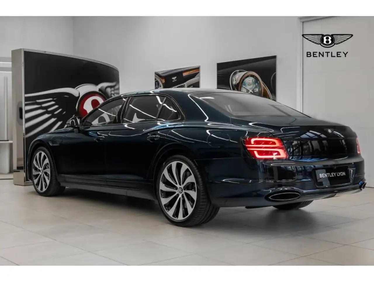 Bentley Flying Spur 2025