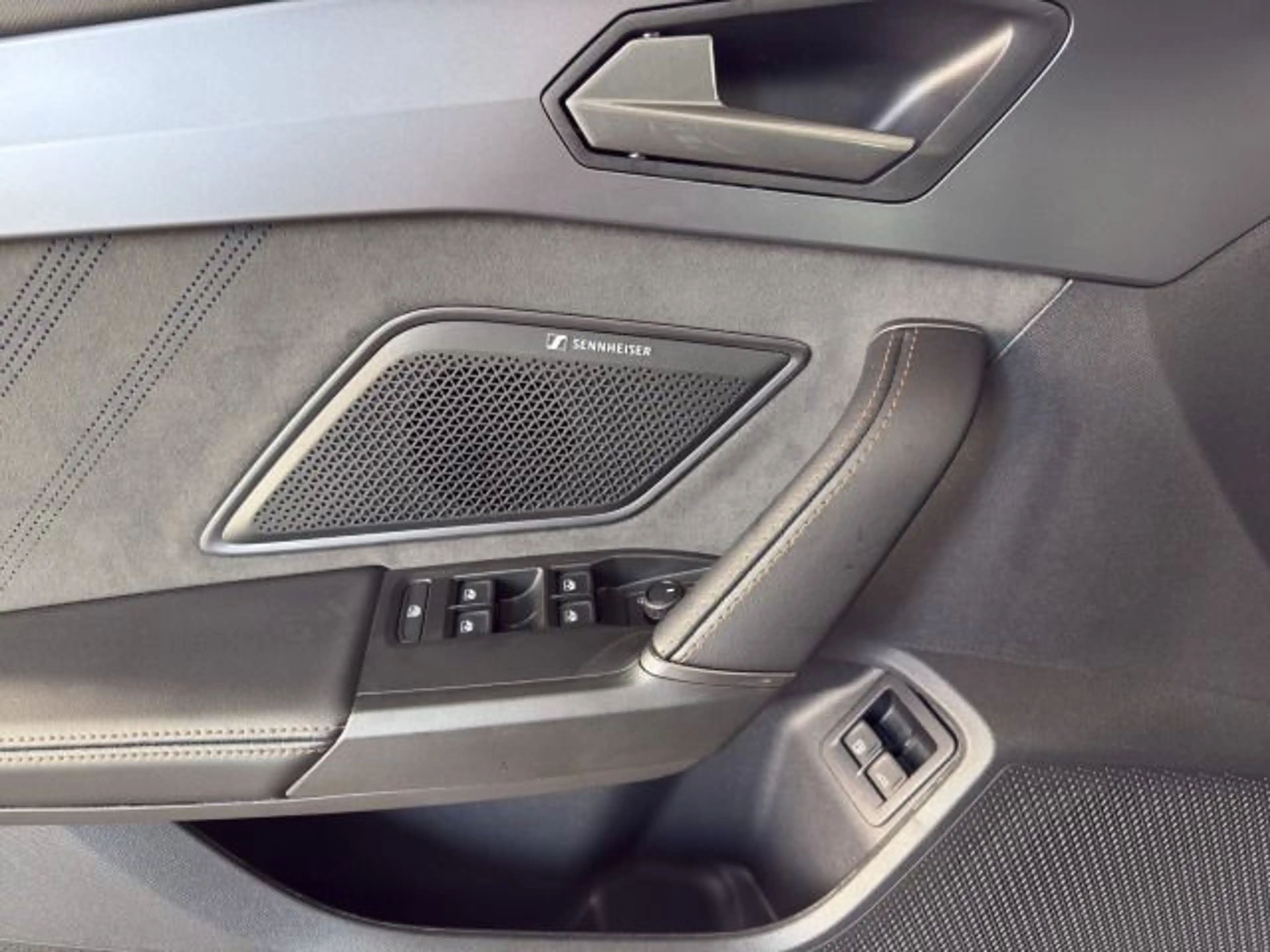 CUPRA Formentor 1.5 e-HYBRID DSG VZ AREA VIEW SENNHEIS — photo 8
