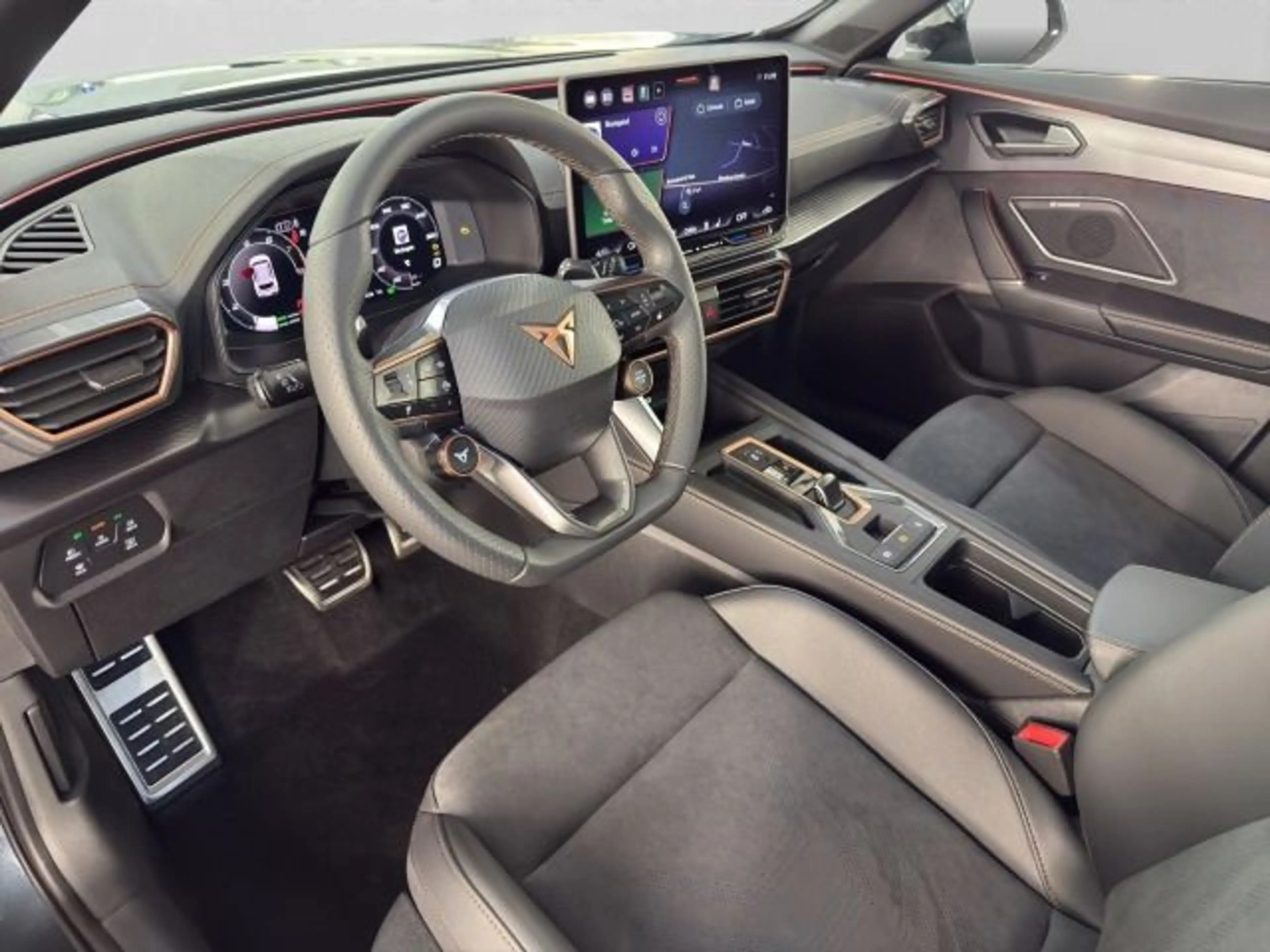 CUPRA Formentor 1.5 e-HYBRID DSG VZ AREA VIEW SENNHEIS — photo 9