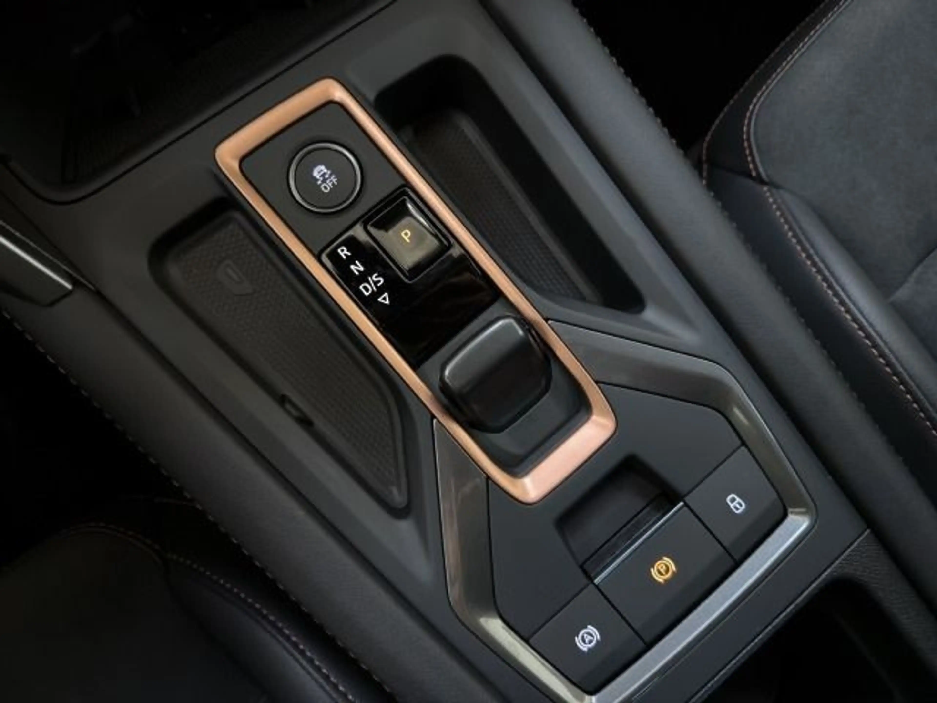 CUPRA Formentor 1.5 e-HYBRID DSG VZ AREA VIEW SENNHEIS — photo 11