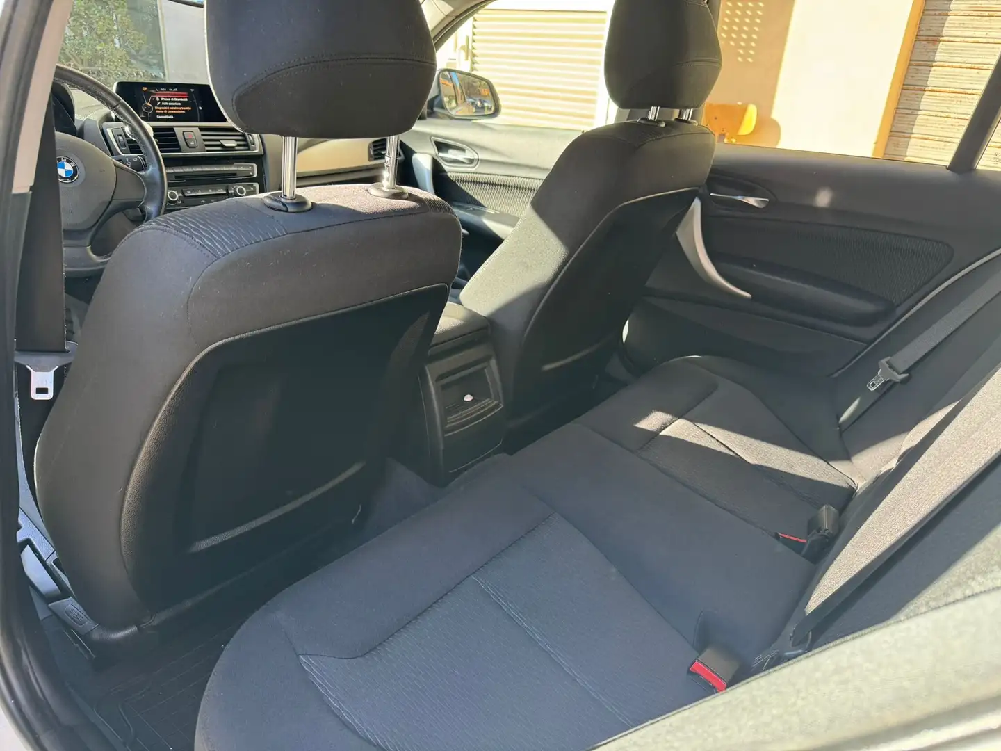 BMW 118 Serie 1 F/20-21 2015 118d Urban 5p auto Bianco - 2