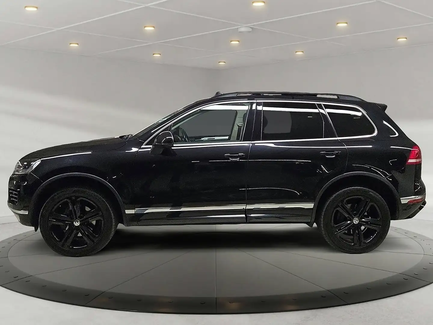 Volkswagen Touareg 3.0 TDI V6 * R-LINE * 4MOTION * STANDHZ * PANO * AHK * LUFT * MEMORY * BI-XENON * 20" ALU * Schwarz - 2