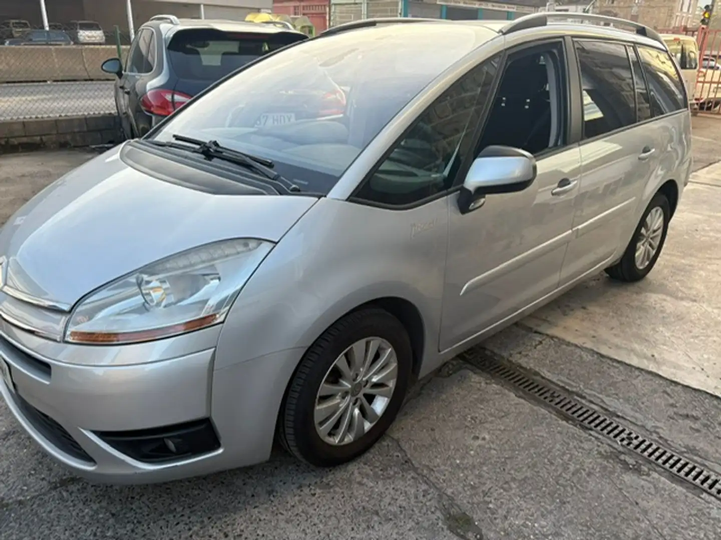 Citroen C4 Grand Picasso 1.6HDI Exclusive Argent - 2