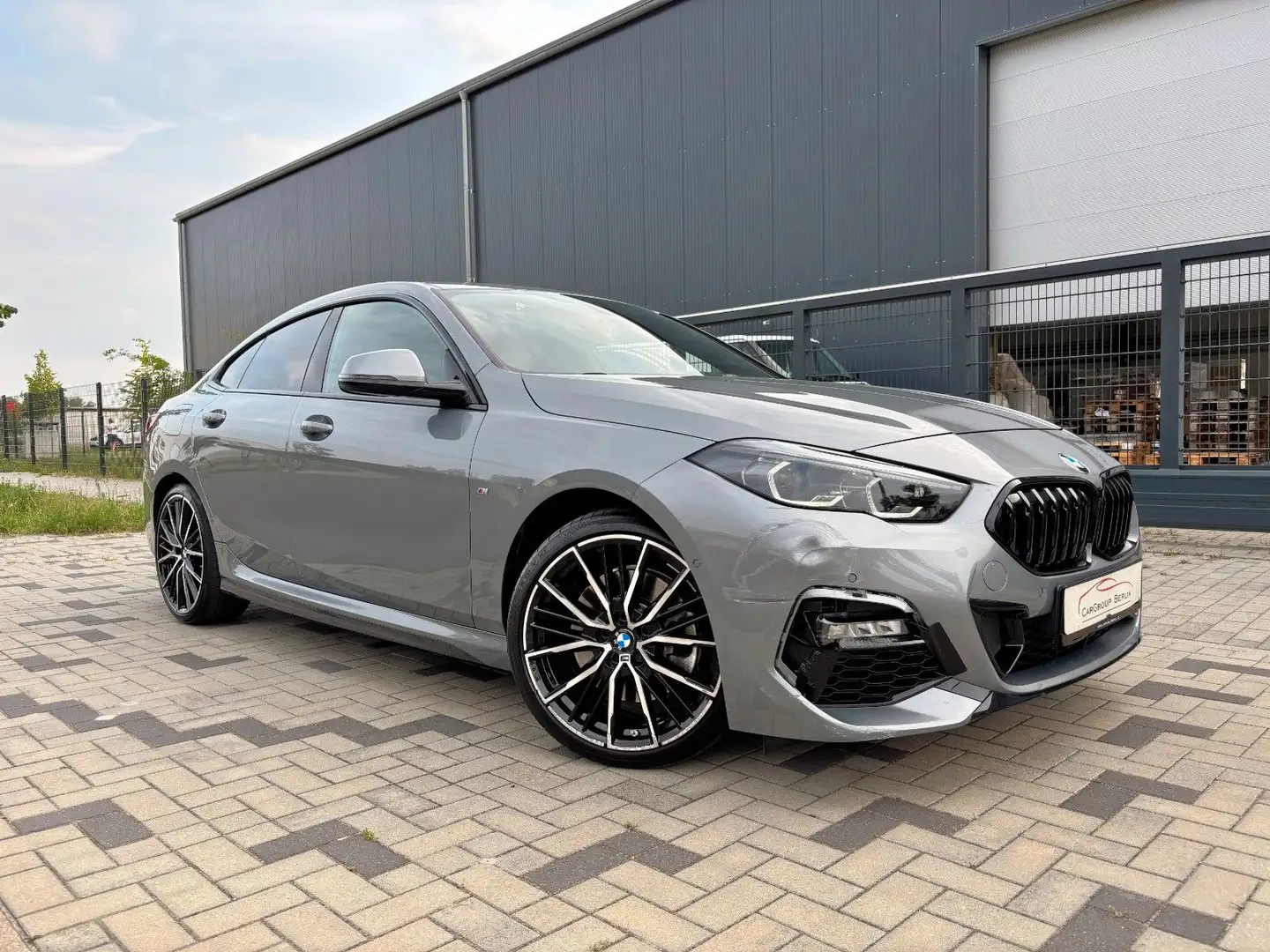 BMW 220d Gran Coupe xDrive M Sport / DASS H&K PANO Grau - 2