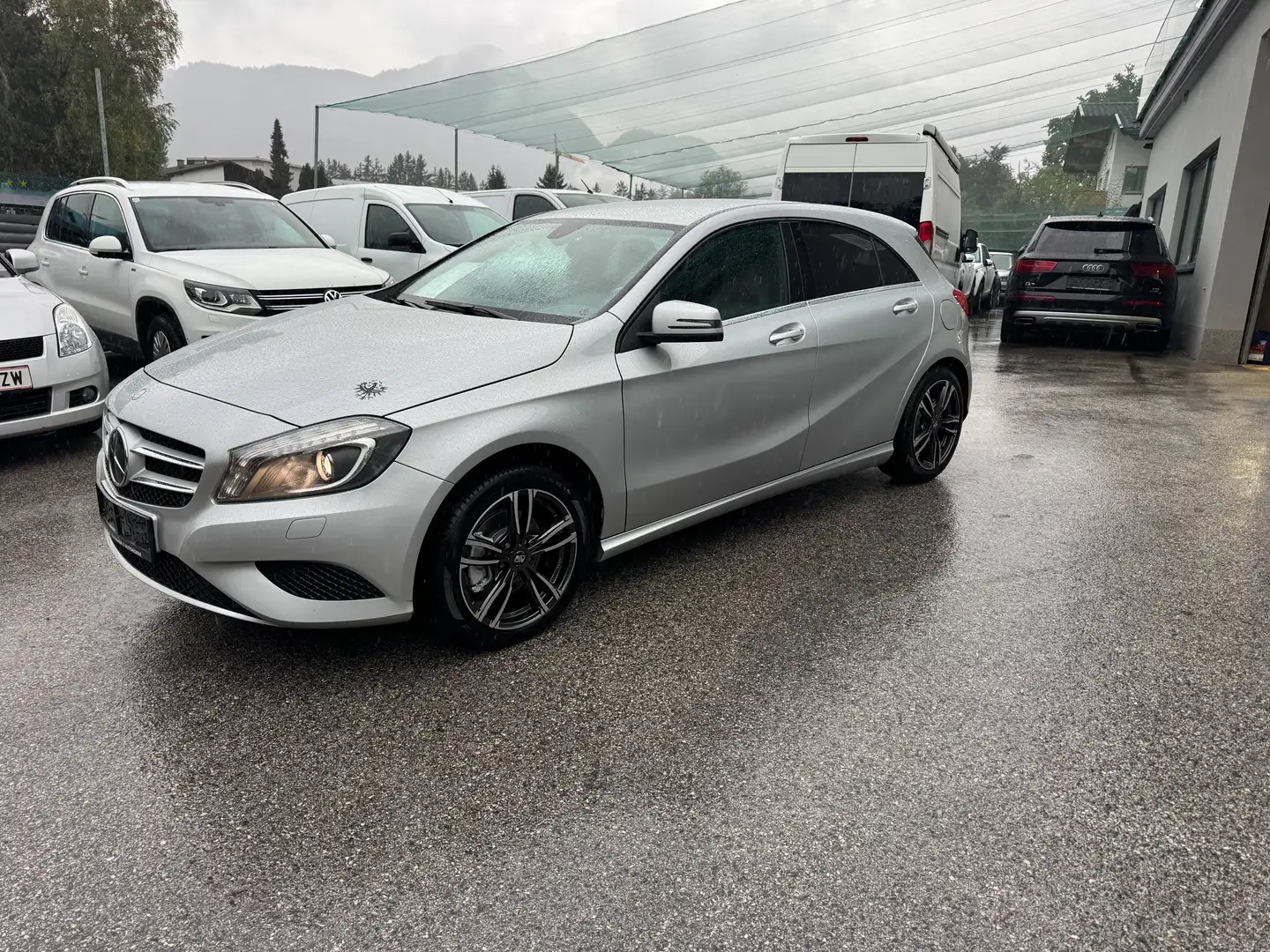 Mercedes-Benz A 180 A 180 BlueEfficiency (176.042) Grau - 2