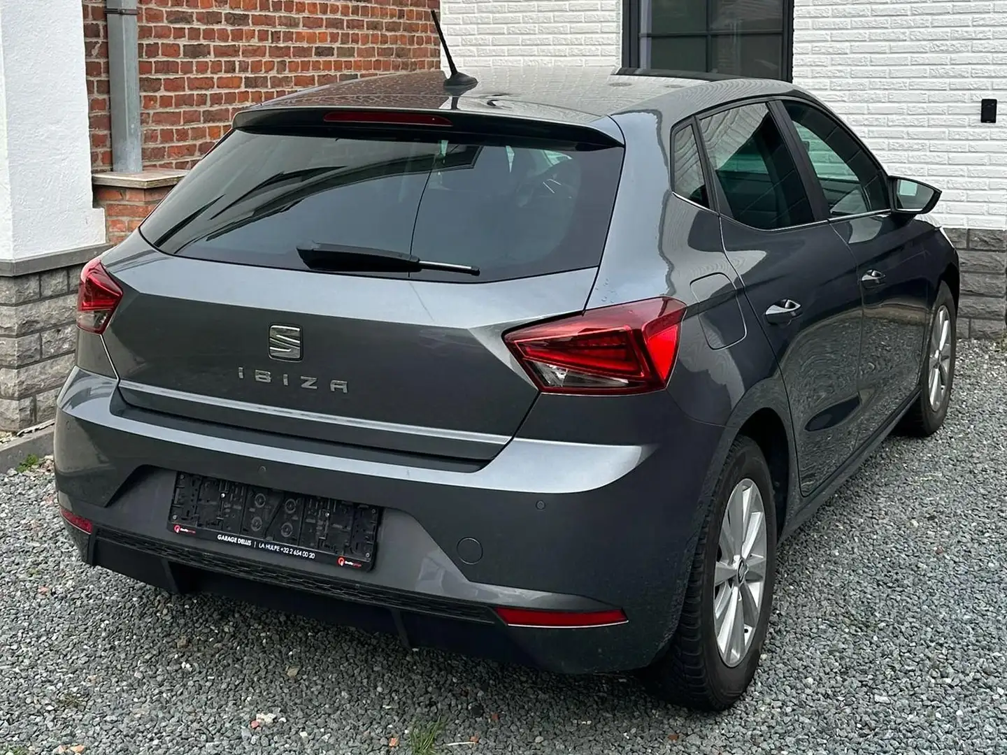 SEAT Ibiza Ibiza 1.0i MPI Move! Grijs - 1
