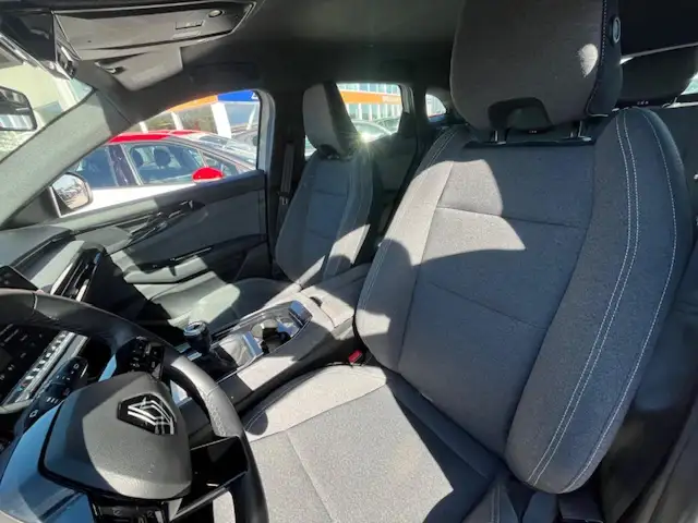 Renault Austral view 5