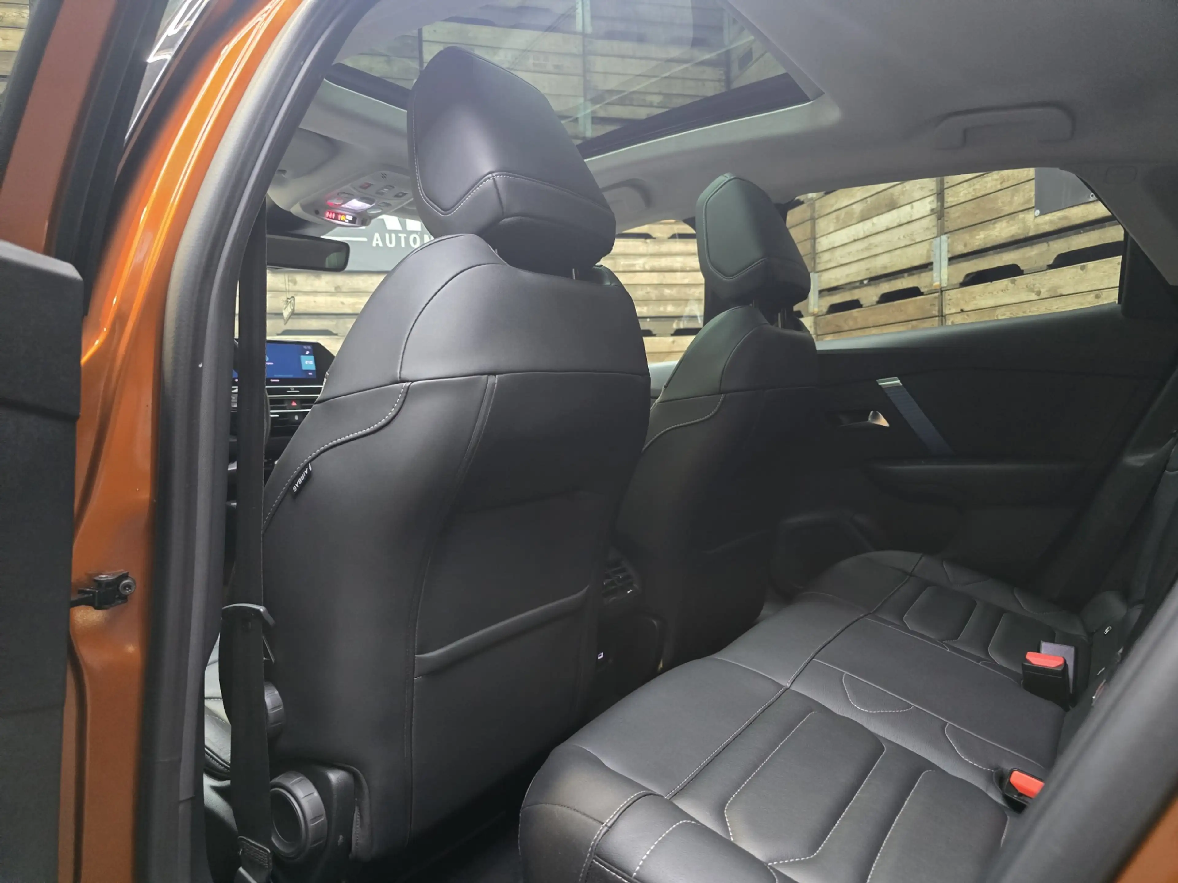 Citroen E-C4 Electric You 50 kWh Pano Leder Navi Camera LM SOH 90% 18"LM — photo 7