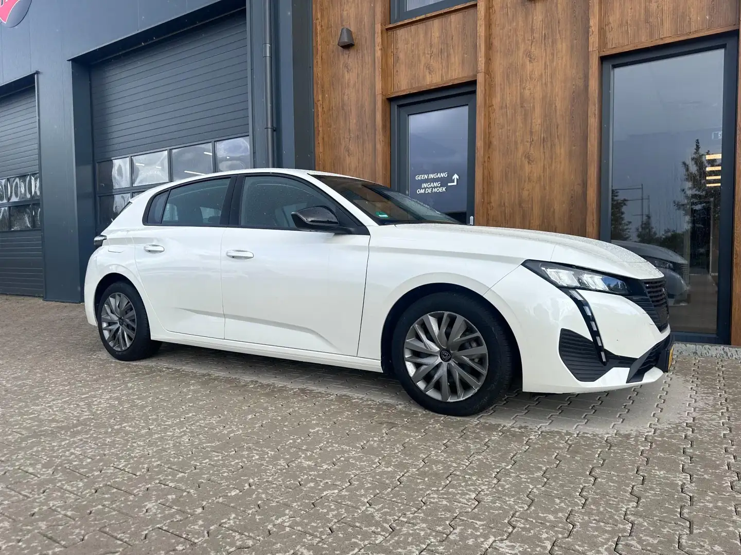 Peugeot 308 1.2 PureTech Active Pack Business, i-cockpit, pare Bianco - 2
