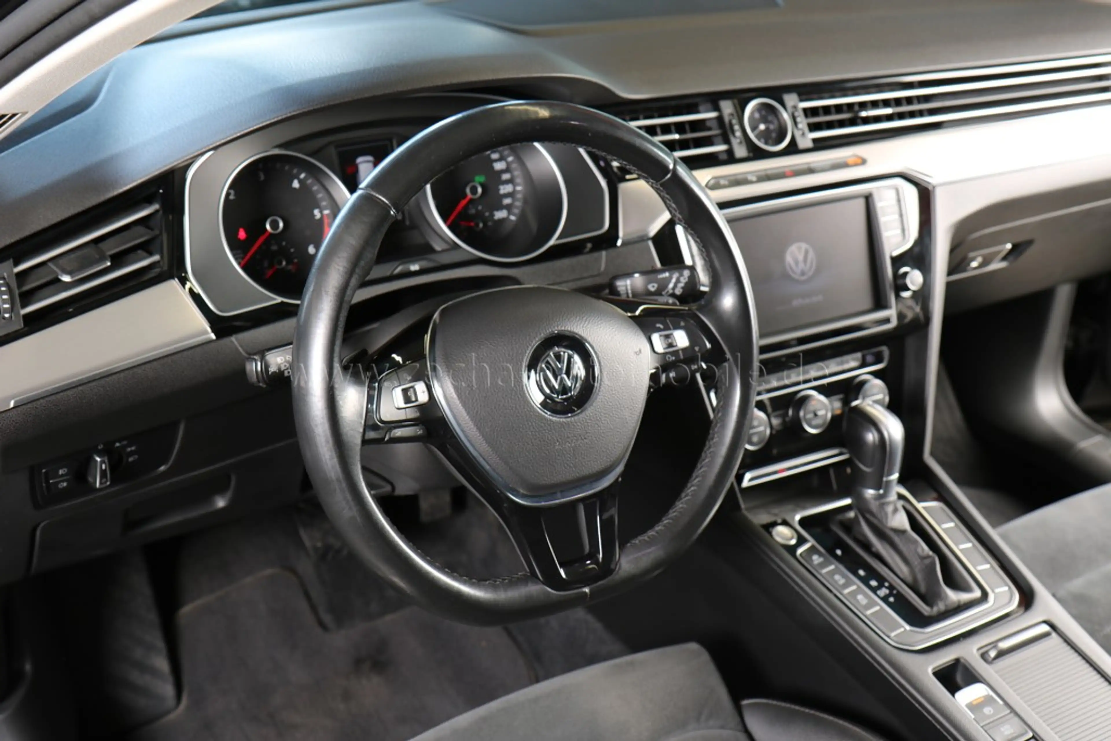 Volkswagen Passat 2.0TDI DSG 4Motion Highline AHK ACC Panod. — photo 5