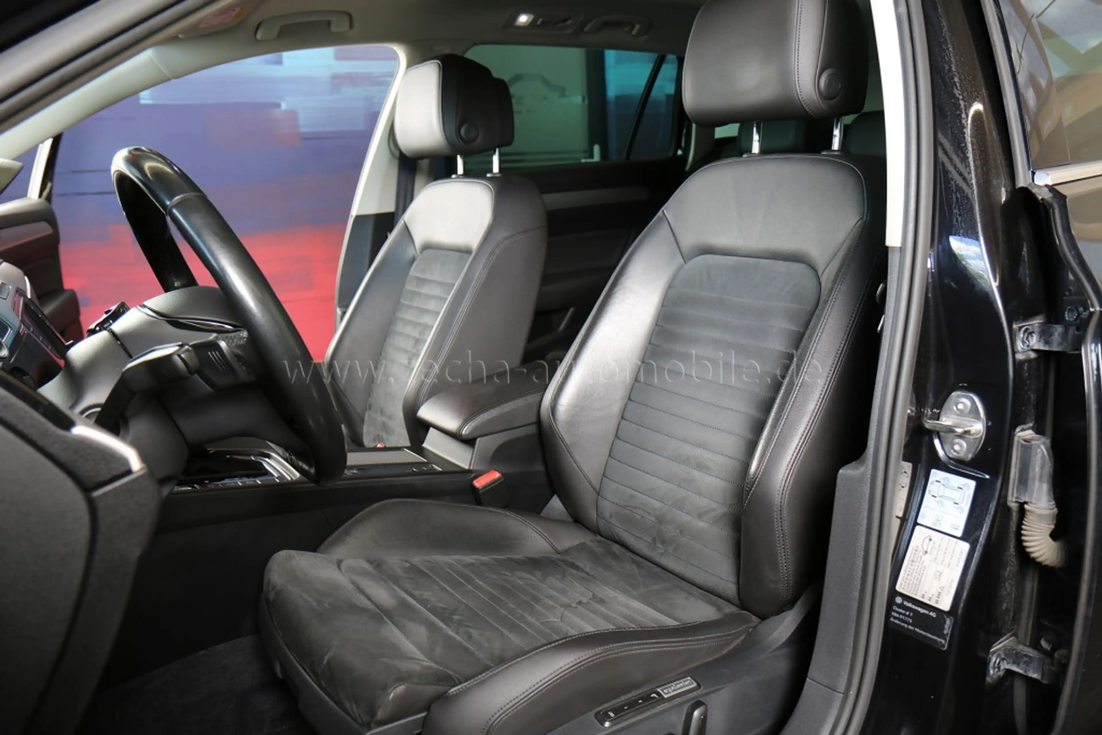Volkswagen Passat 2.0TDI DSG 4Motion Highline AHK ACC Panod. — photo 14
