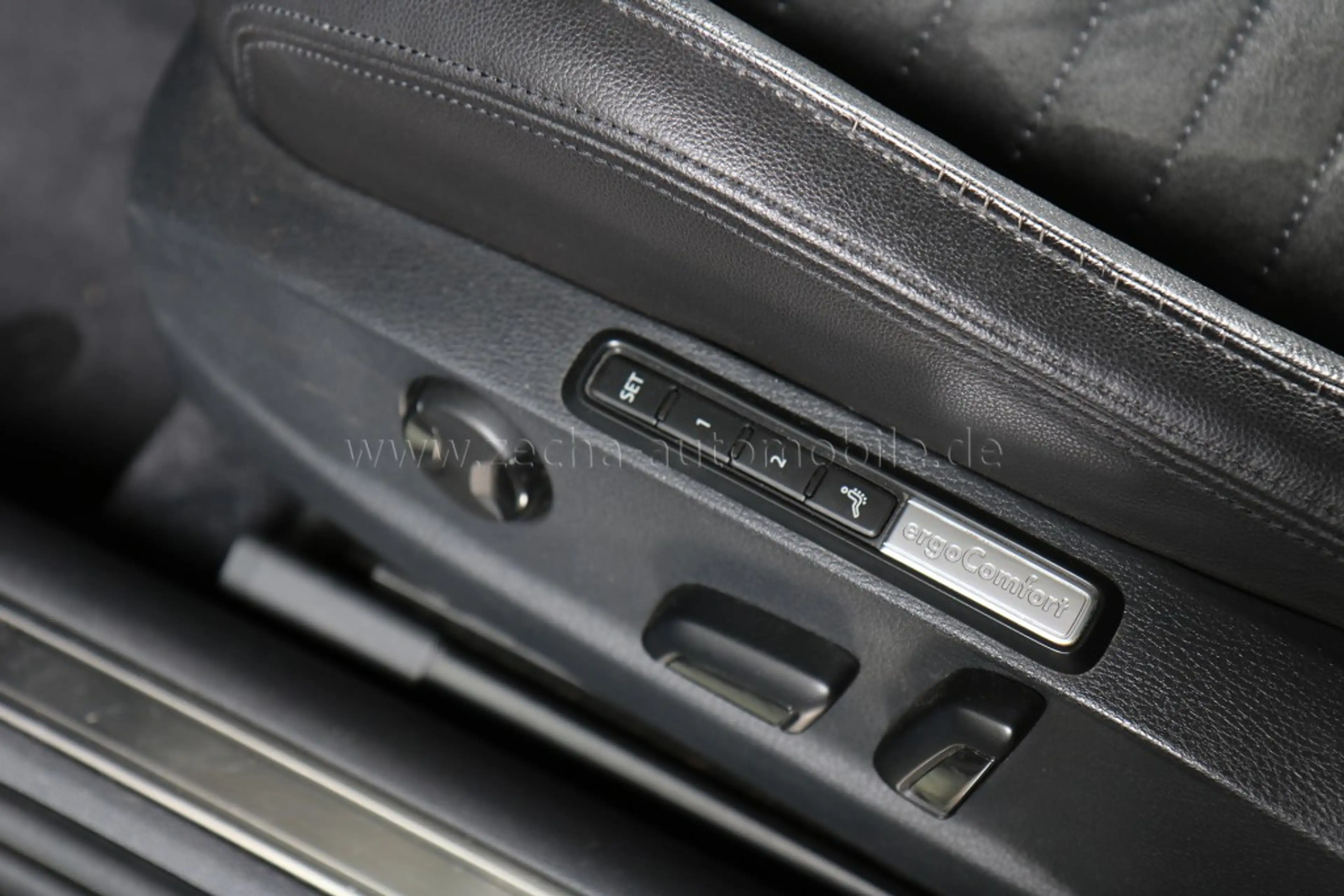 Volkswagen Passat 2.0TDI DSG 4Motion Highline AHK ACC Panod. — photo 7